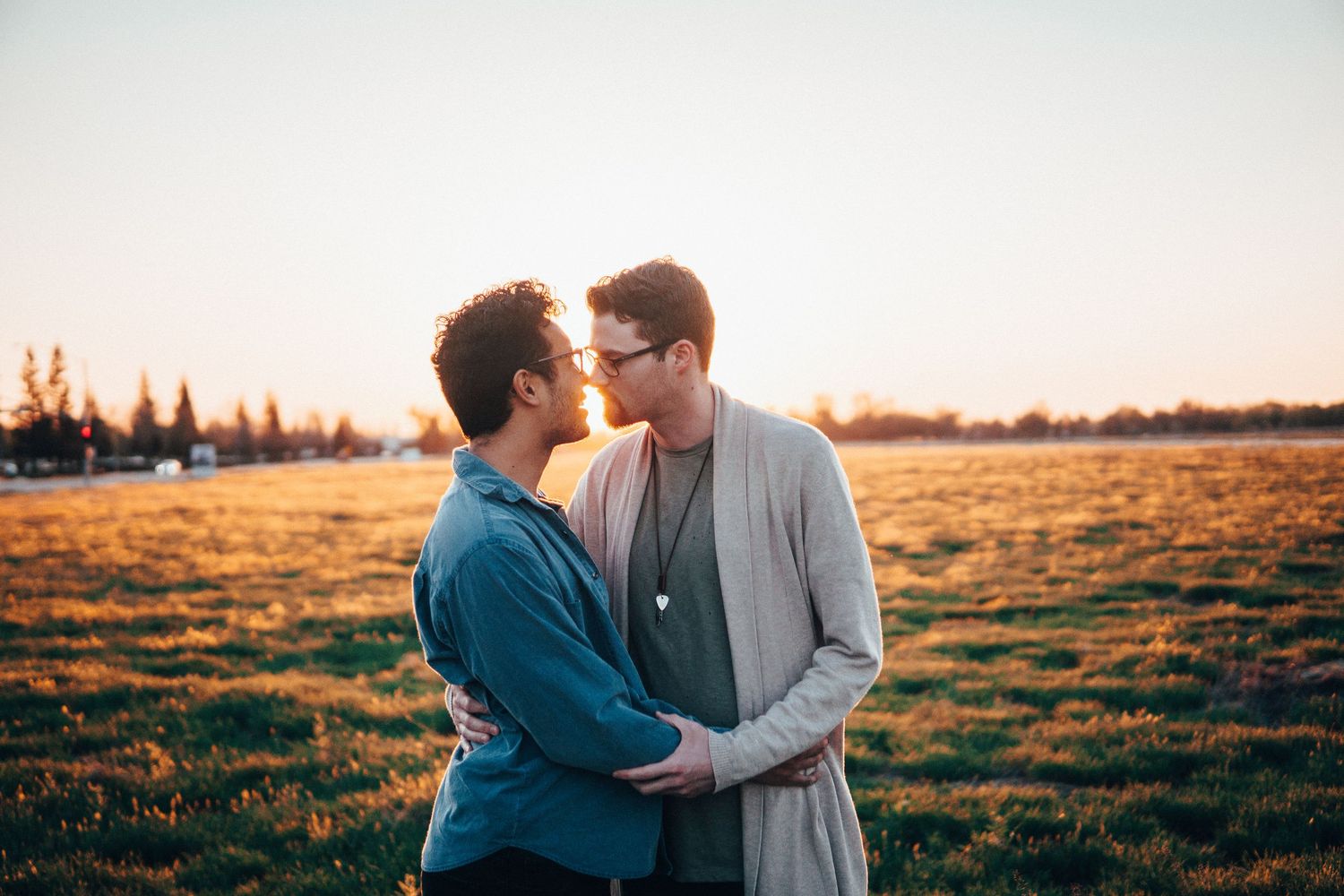 Romantic mountain shoot in Frisco, Colorado capturing genuine connection