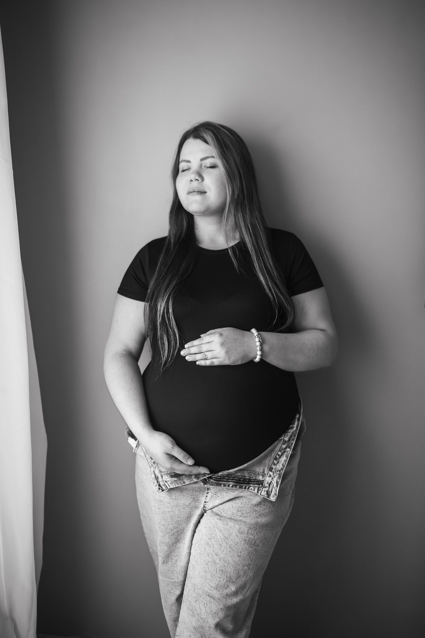 Mother portrait during maternity shoot in Latvia