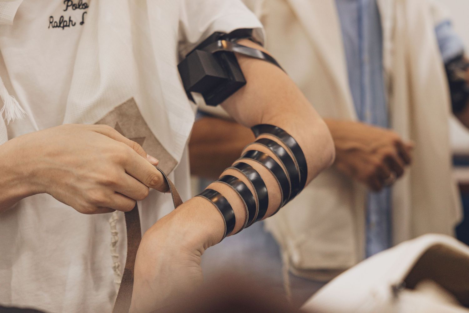 אביבית כהן צלמת לייף סטייל טבעי ואותנטי, צילום ניובורן הריון גיל שנה ומשפחה. תדמית וליווי לצלמים