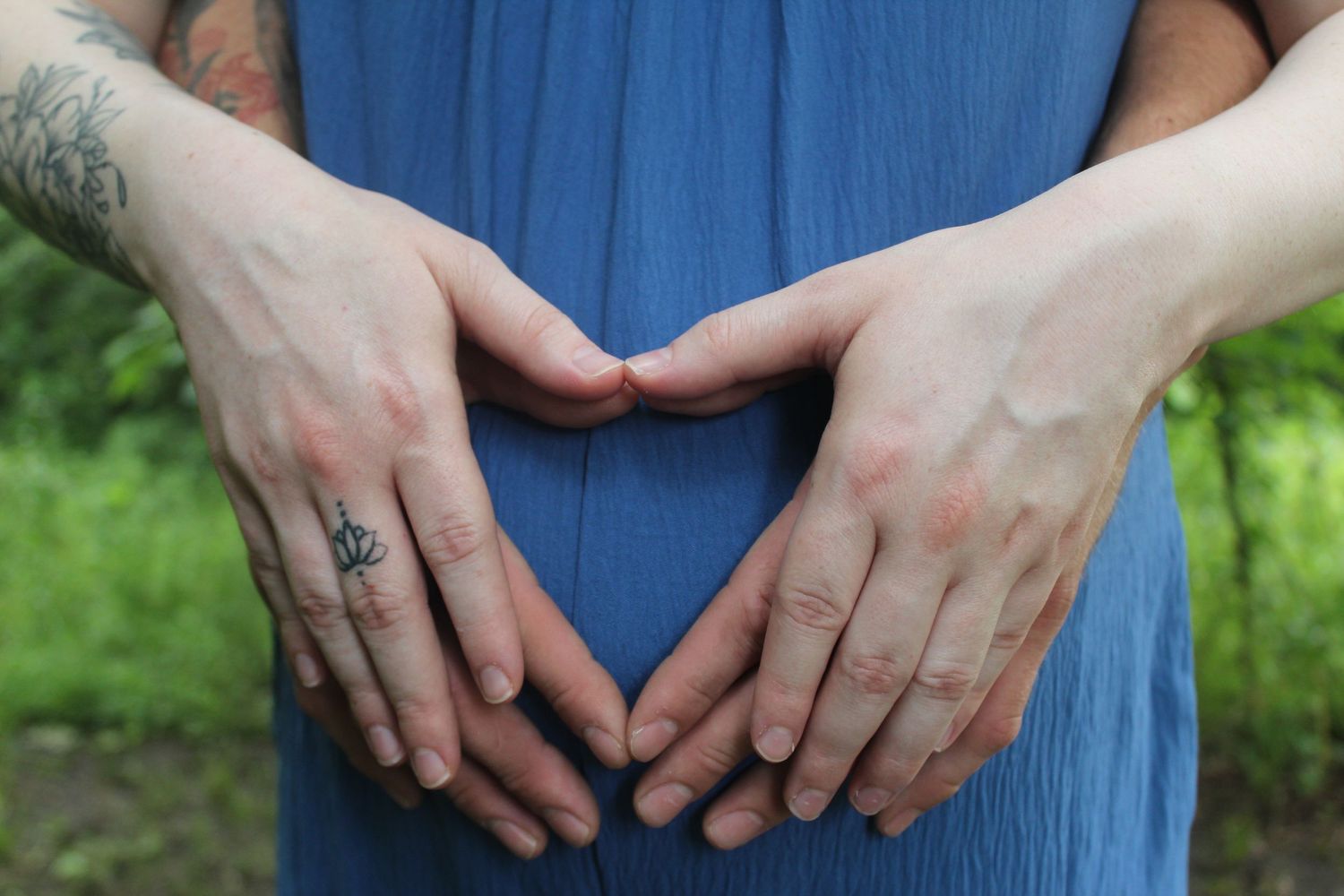 I love this maternity pose