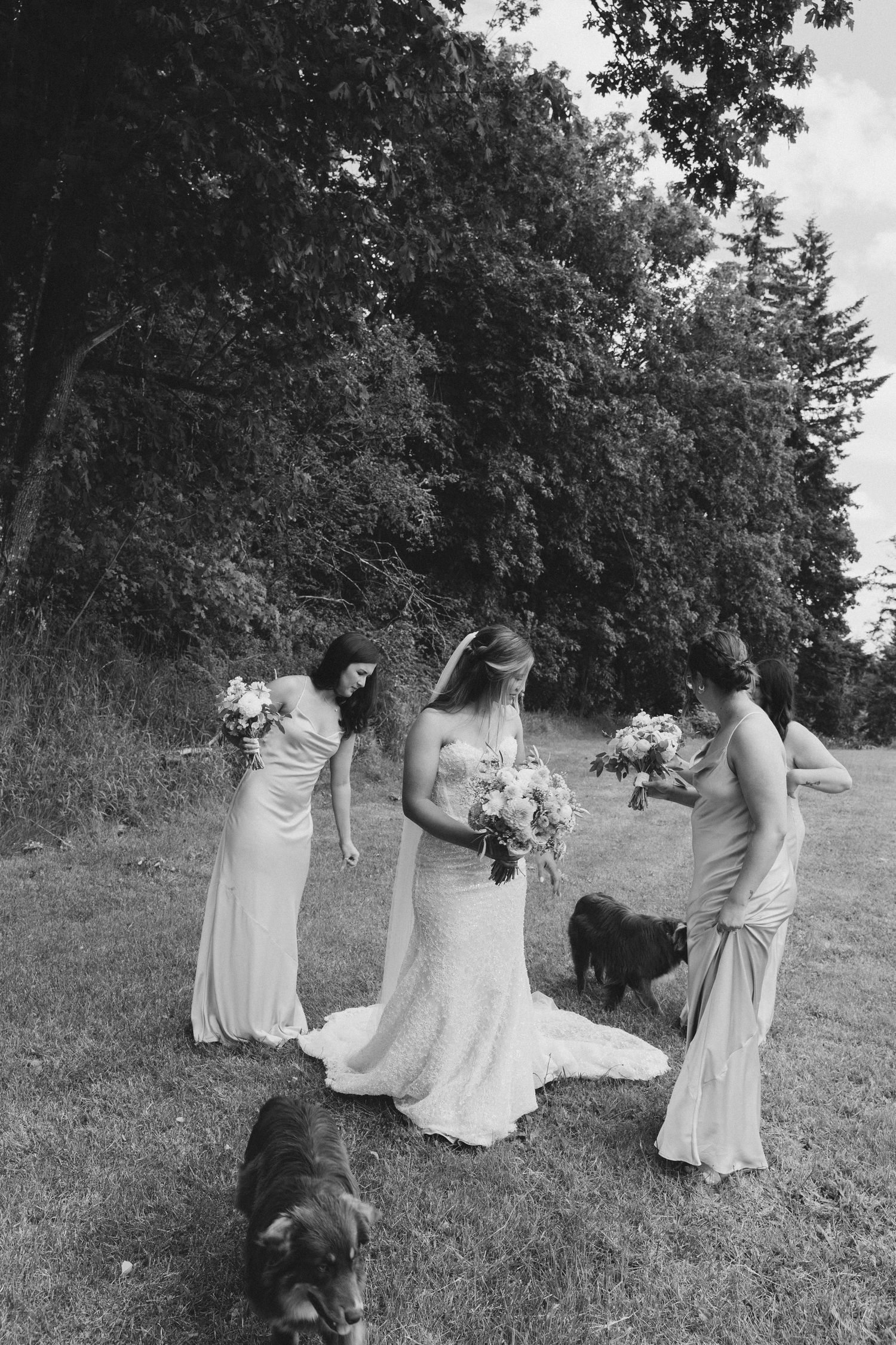 Oregon wedding and couples photographer capturing authentic, timeless moments for couples throughout the Pacific Northwest and beyond PNW!