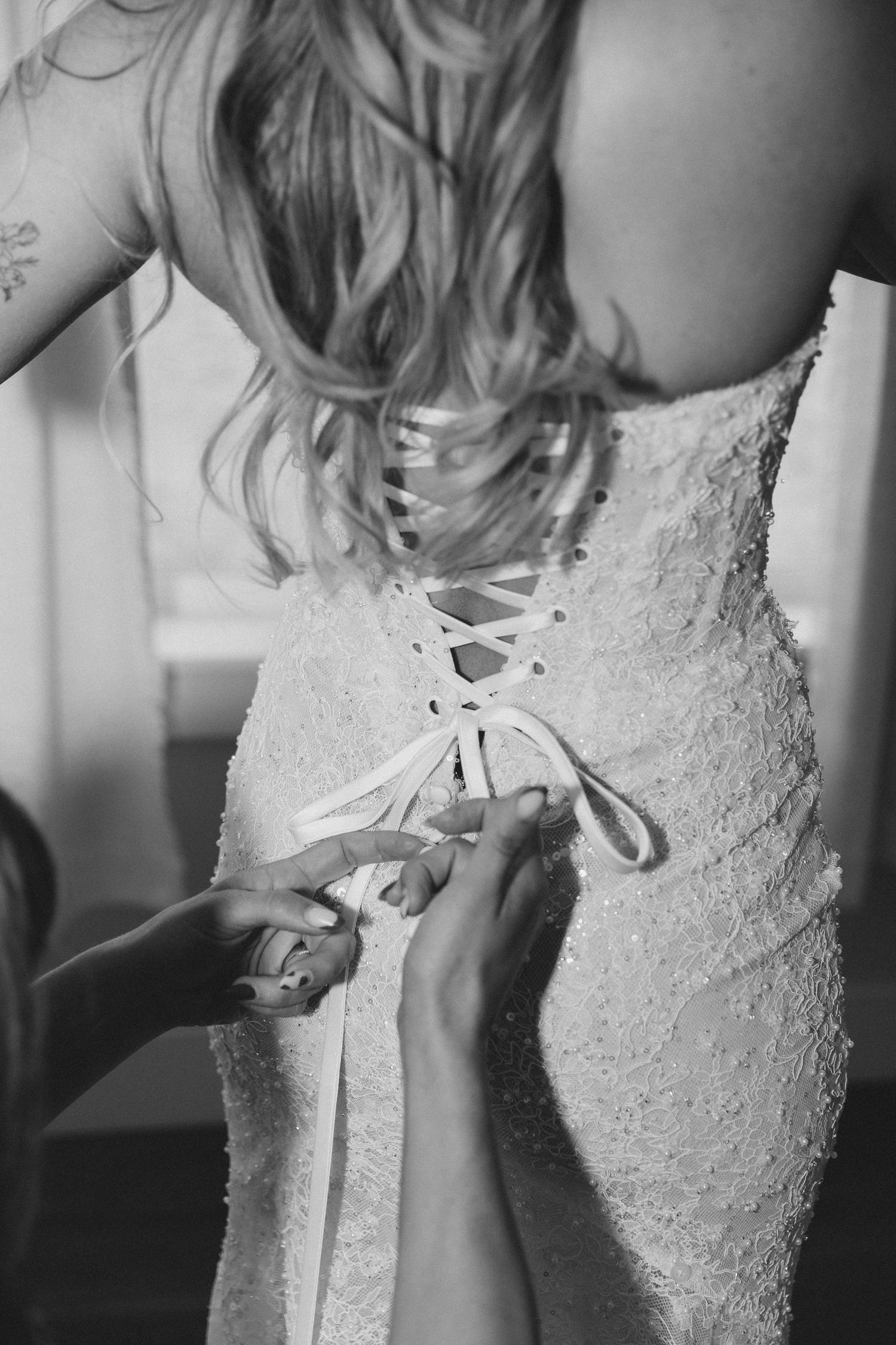 Oregon wedding and couples photographer capturing authentic, timeless moments for couples throughout the Pacific Northwest and beyond PNW!