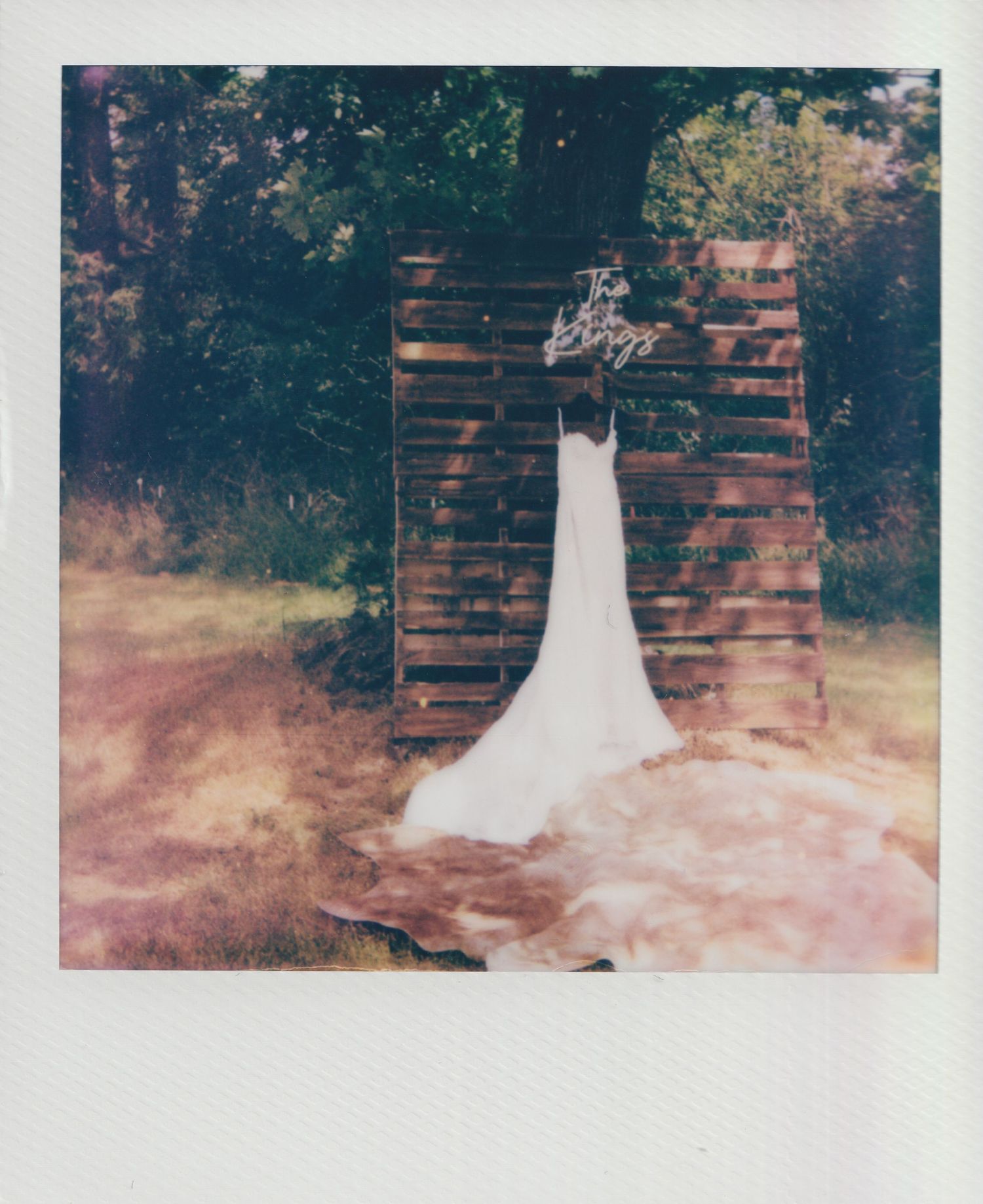 Oregon wedding and couples photographer capturing authentic, timeless moments for couples throughout the Pacific Northwest and beyond PNW!
