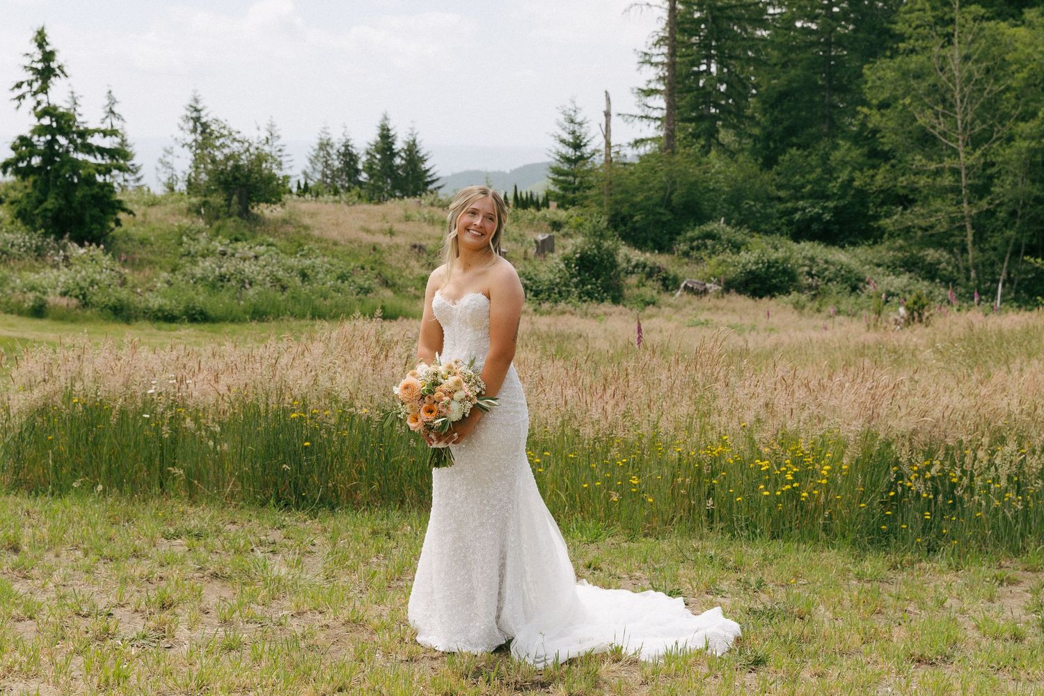 Oregon wedding and couples photographer capturing authentic, timeless moments for couples throughout the Pacific Northwest and beyond PNW!