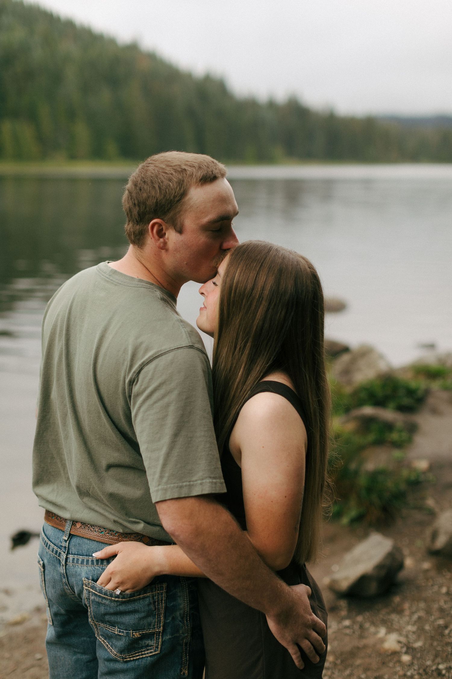 Mt. Hood Engagement Session. Oregon couples and enganement photographer. 35mm and Digital Photographer, true to color.