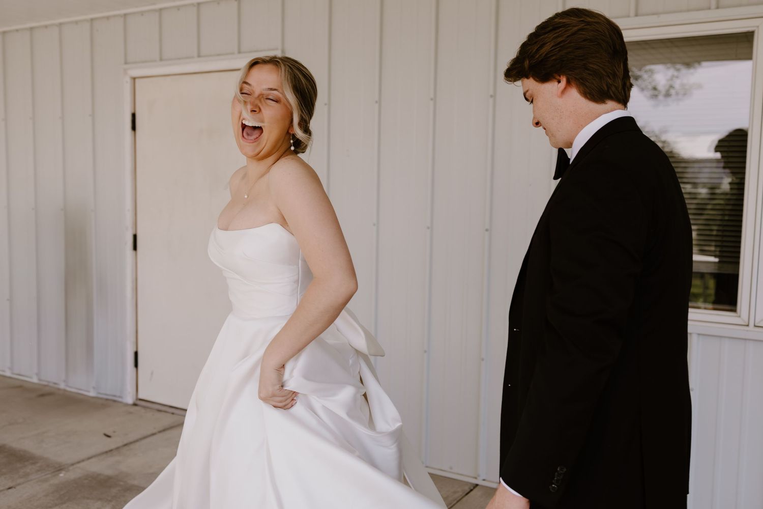 Traditional wedding photographer
Full-day wedding photography coverage
Midwest wedding photographer
Nebraska wedding photographer