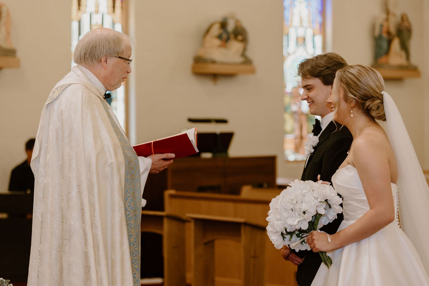 Traditional wedding photographer
Full-day wedding photography coverage
Midwest wedding photographer
Nebraska wedding photographer