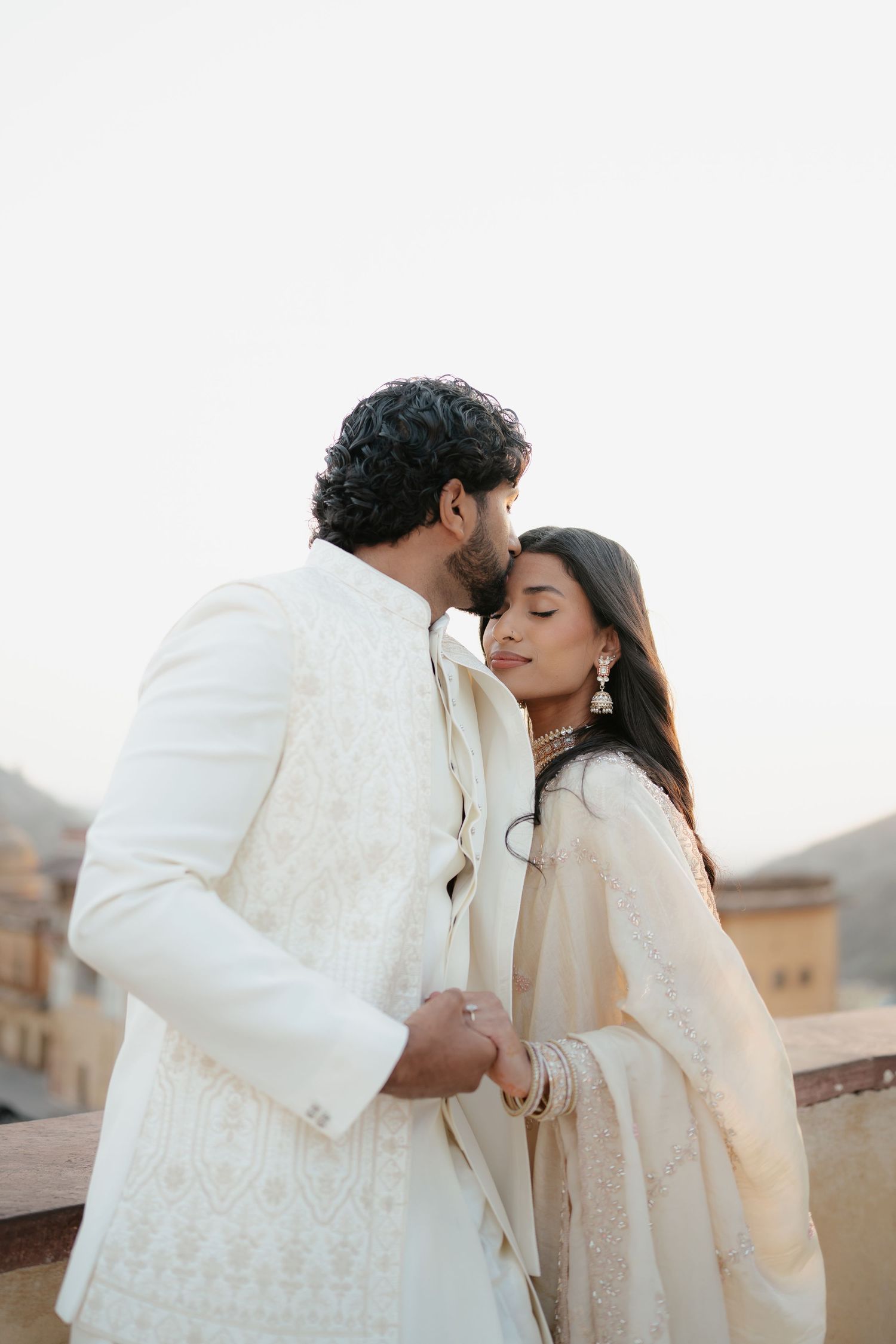 Couple portrait at Amber Fort Jaipur during sunrise pre wedding shoot