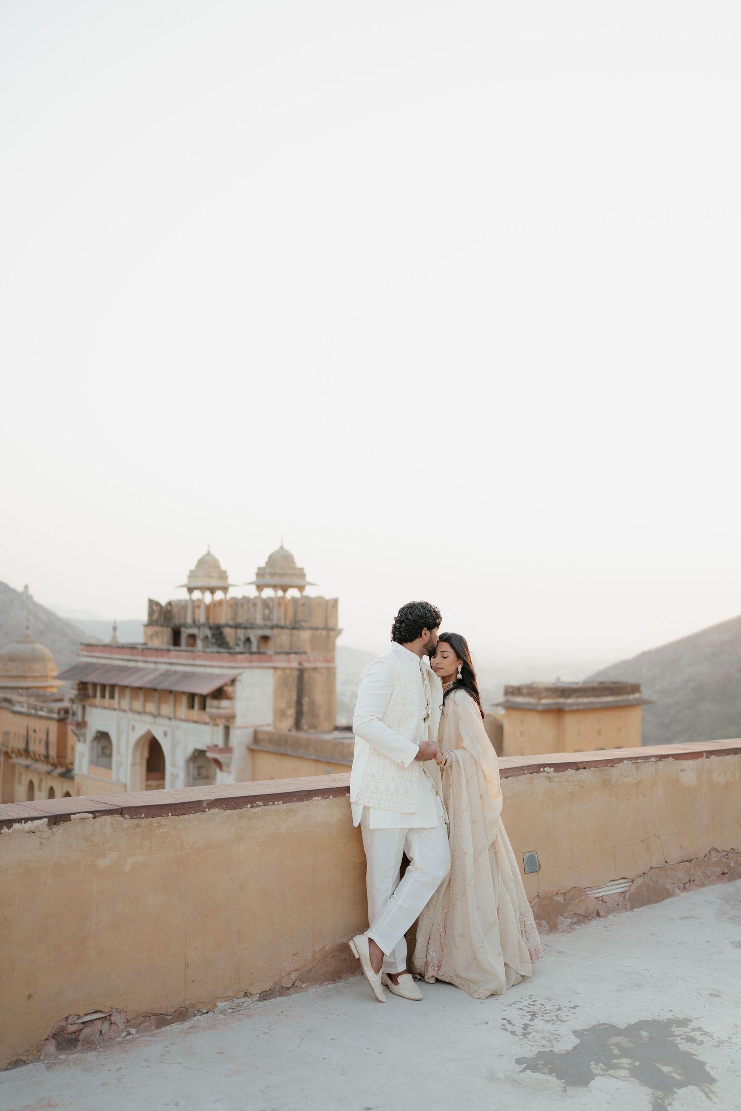 Couple portrait at Amber Fort Jaipur during sunrise pre wedding shoot