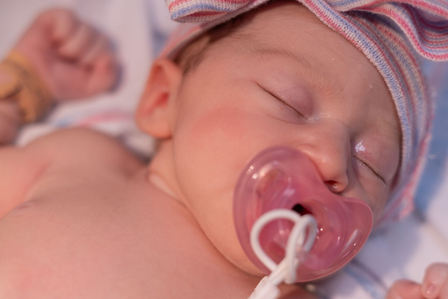 Fresh 48 newborn birth session photography photographer Cleveland Mississippi