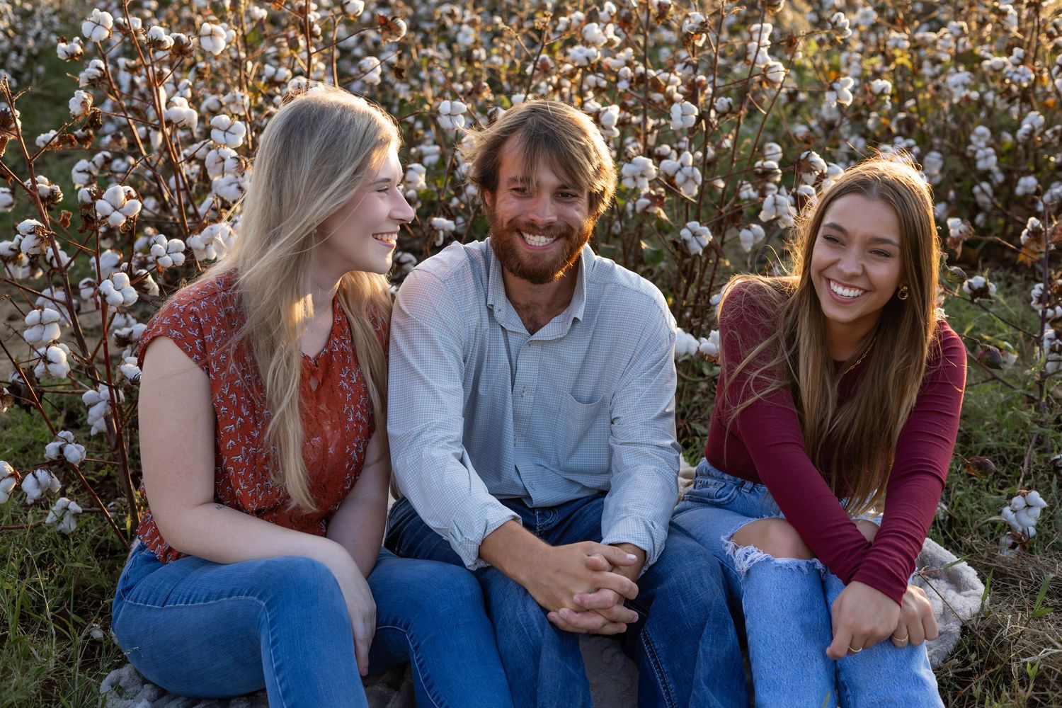 Family Session Cotton minis photography photographer Shaw Mississippi Delta sunset siblings laughing