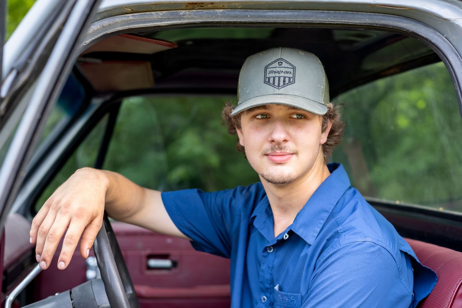 High School Senior portrait photography Shaw, Mississippi Class of 2027 Senior Rep Program Country Guy Session Photographer