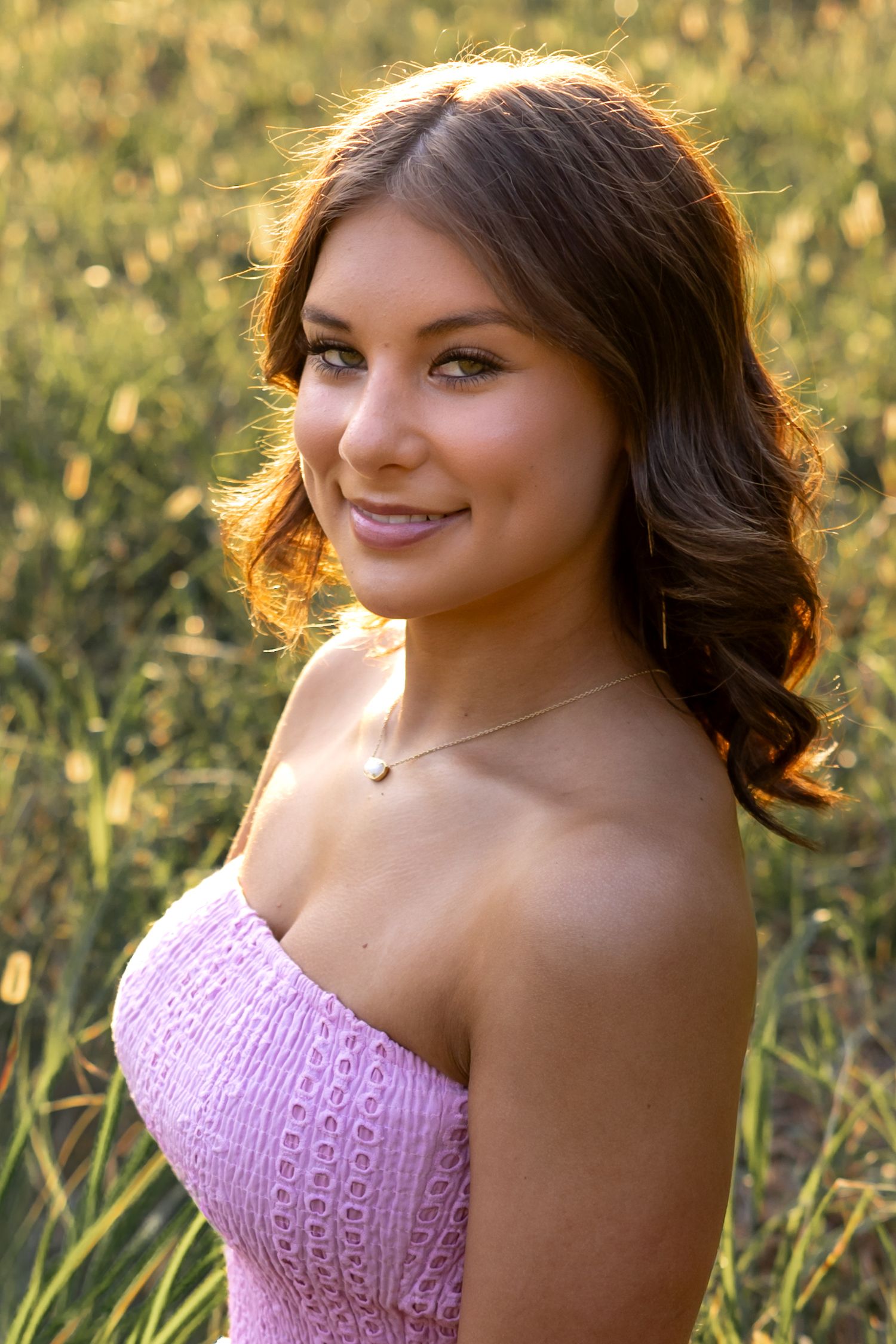 High school senior session photographer photography Cleveland Mississippi 38732 Class of 2026 2027 2028 2029 2030