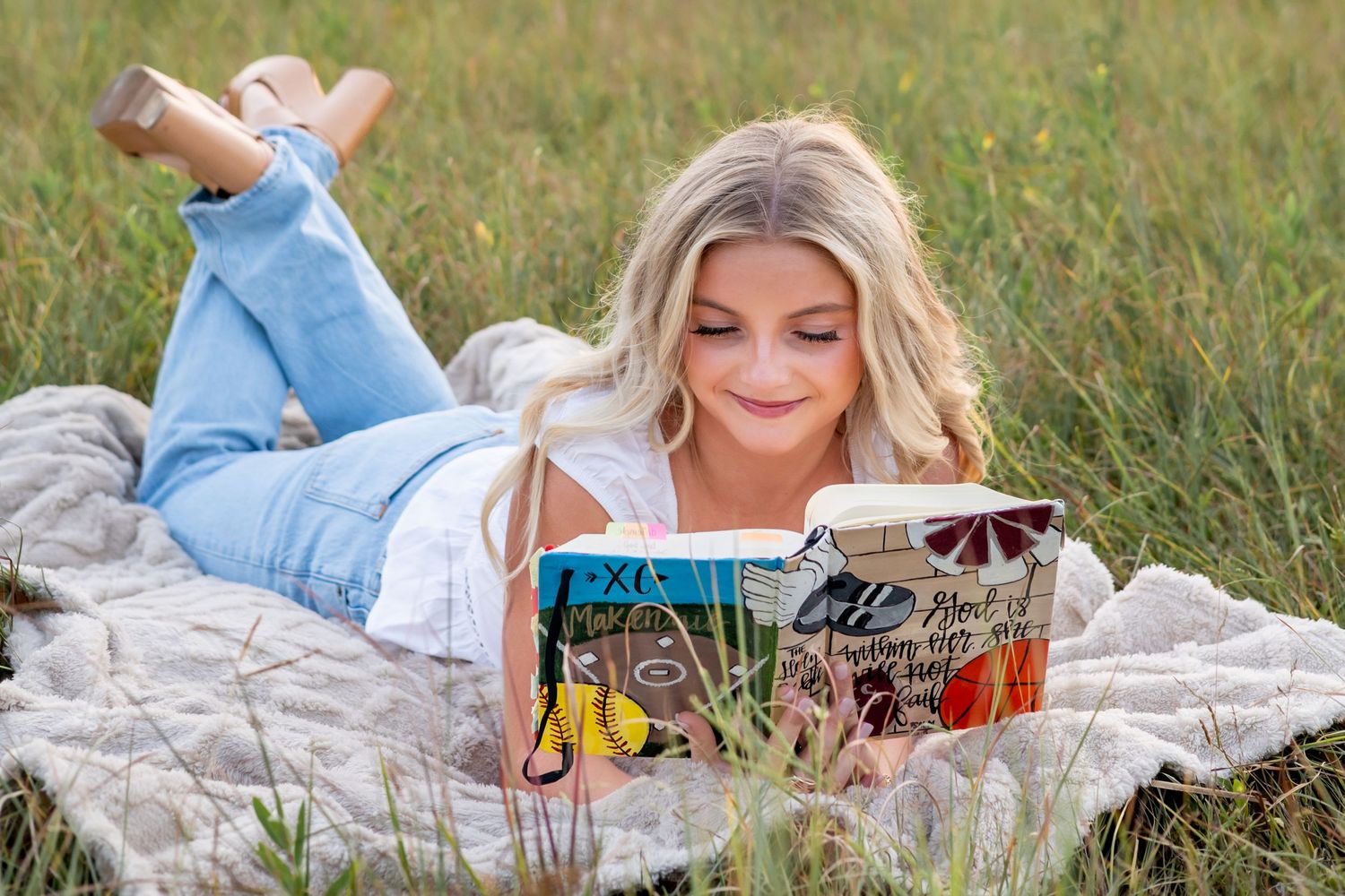 High school senior session photographer photography Cleveland Mississippi Class of 2026 2027 2028 2029 2030 Bible
