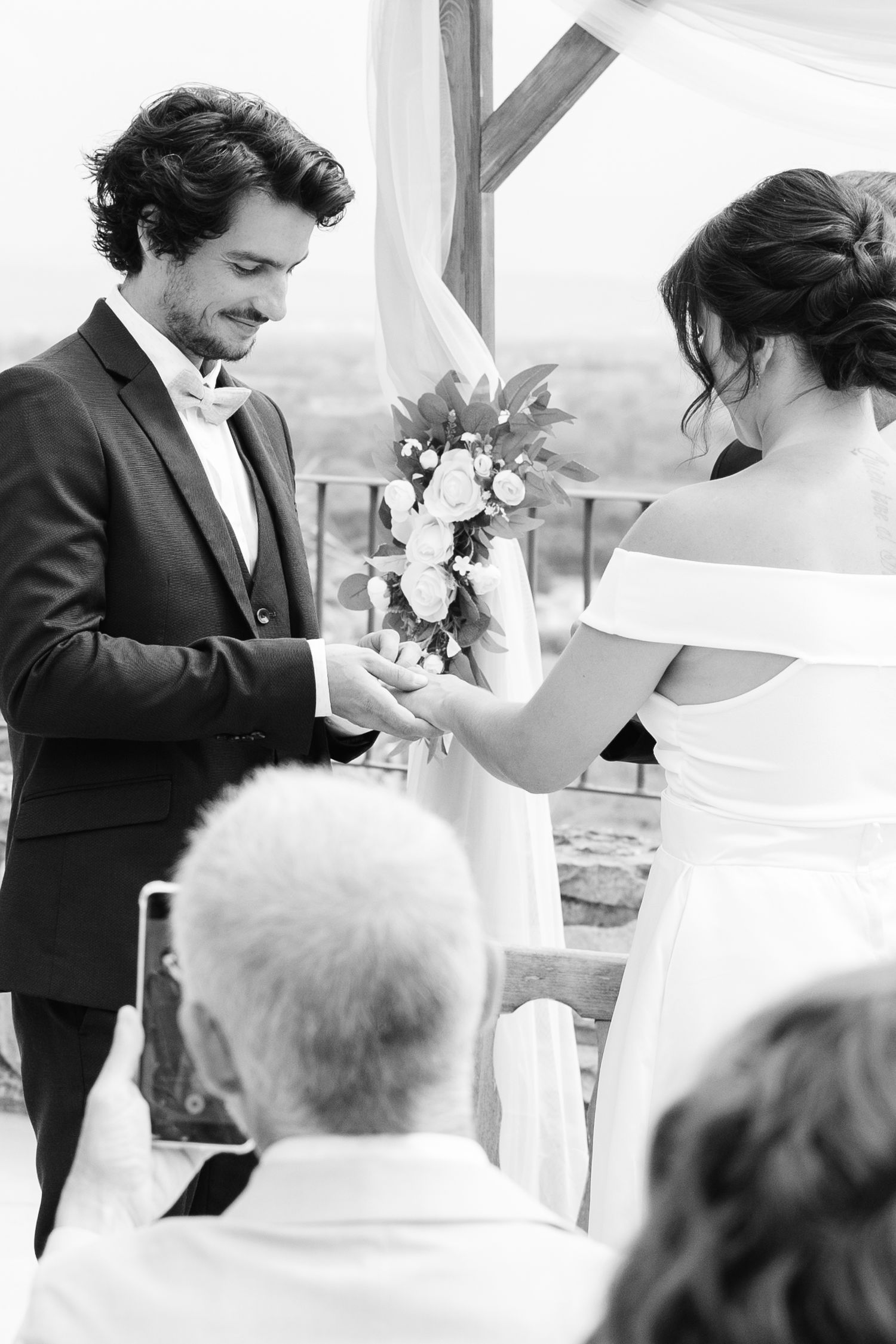 Photo du mariage de Allison et Jeremy photo du couple pendant la cérémonie