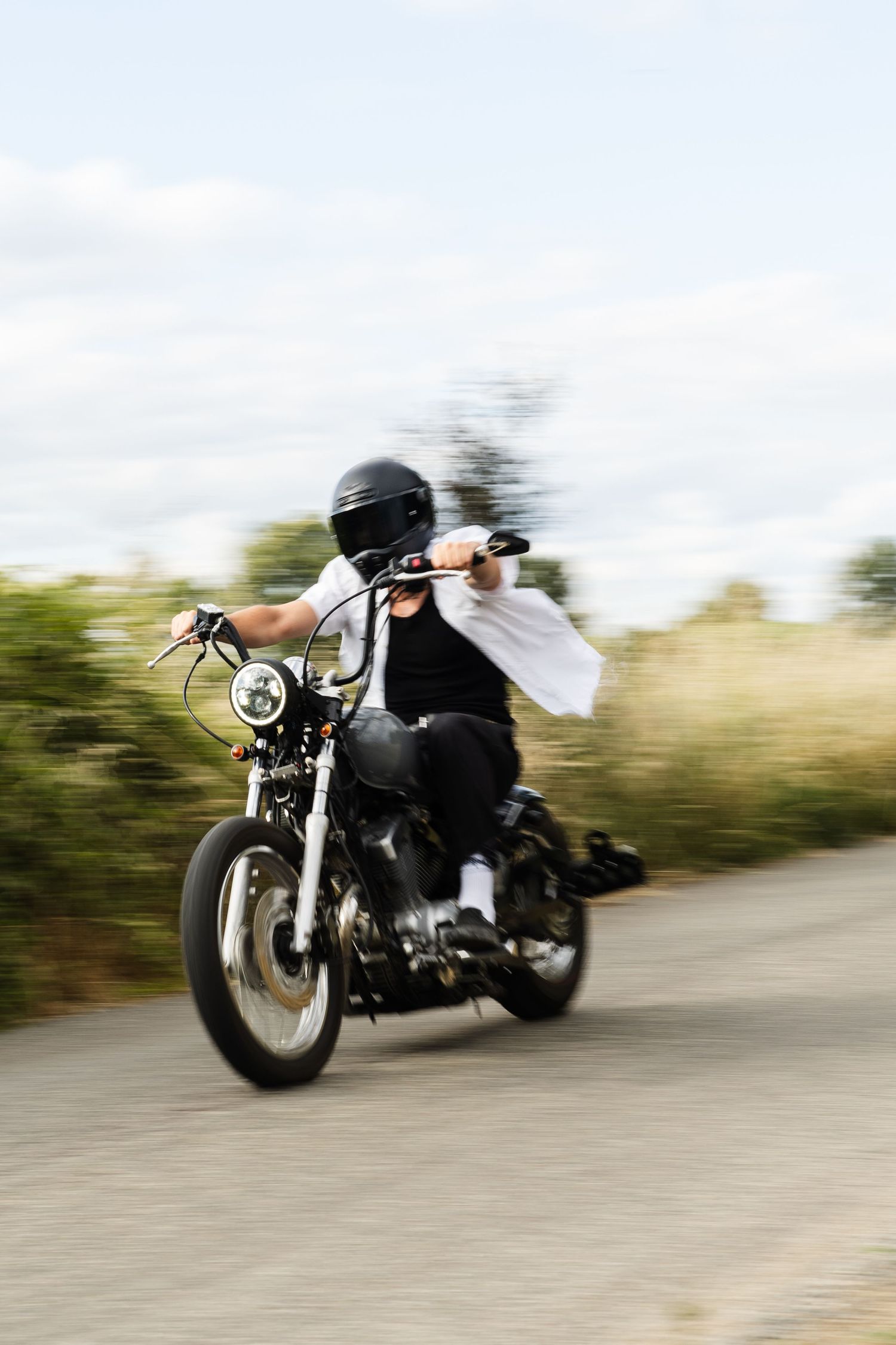 Portrait homme en moto