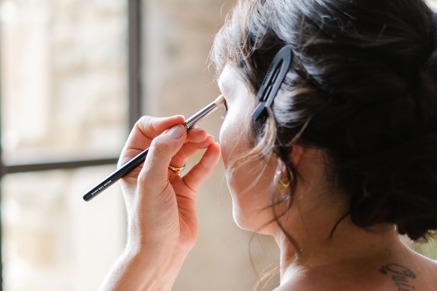 Photo du mariage de Allison et Jeremy détails des préparatifs MakeUp