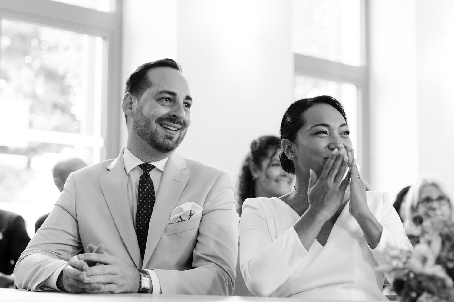 Photo du mariage de Monica et Benoit pendant la cérémonie à la mairie