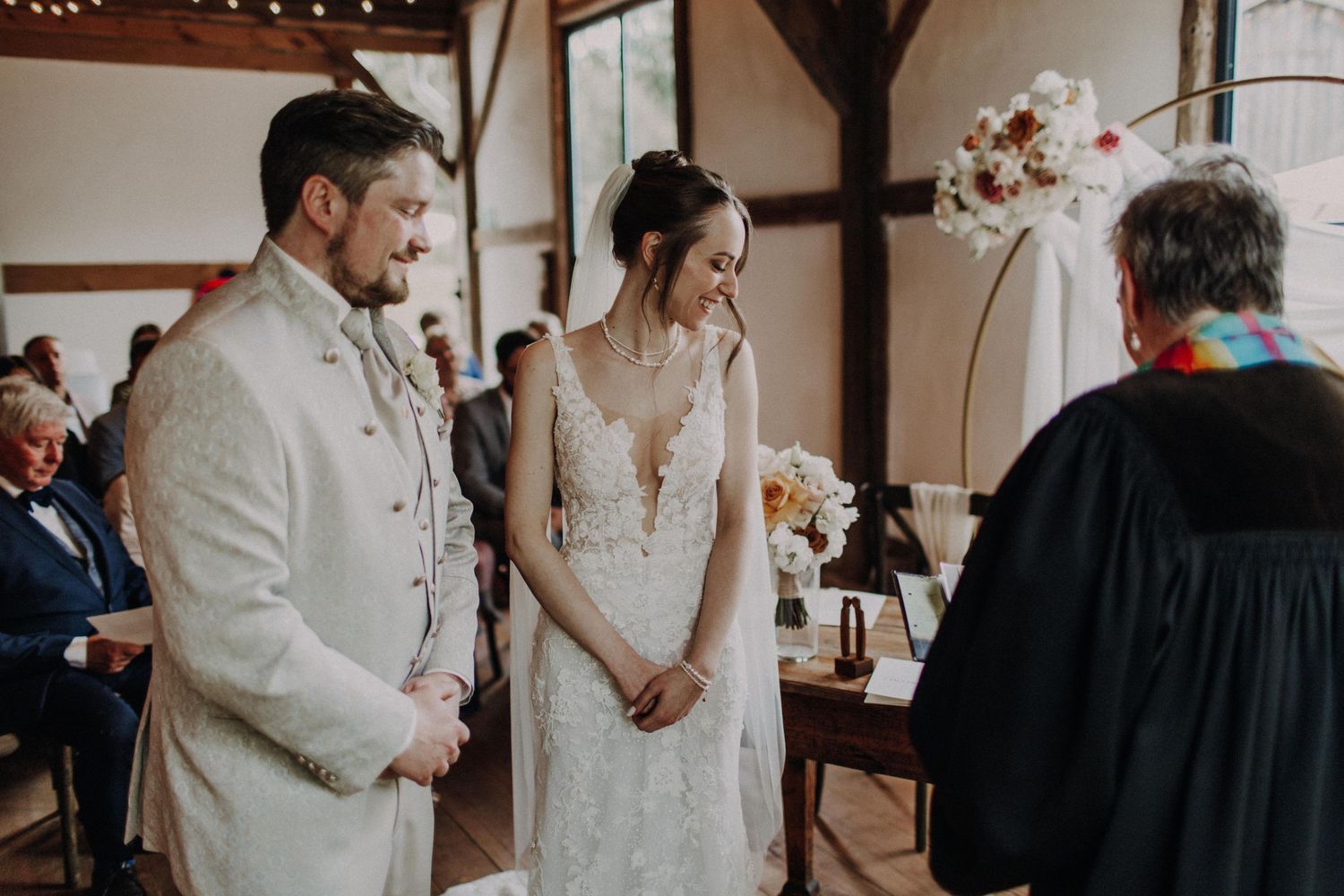 Hochzeit / Hochzeitsfotografin Schwandorf / Schwarzenfeld / Regensburg / Amberg / Bayerischer Wald / Bräuhaus Schwarzach / Schloss Hemhofen