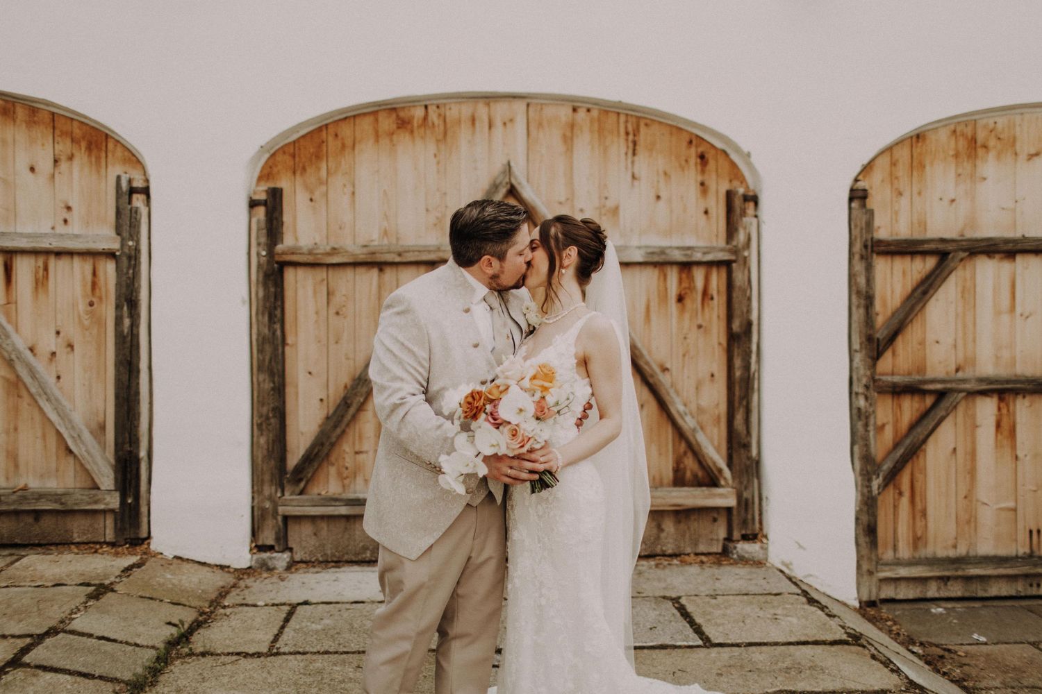 Hochzeit / Hochzeitsfotografin Schwandorf / Schwarzenfeld / Regensburg / Amberg / Bayerischer Wald / Bräuhaus Schwarzach / Schloss Hemhofen