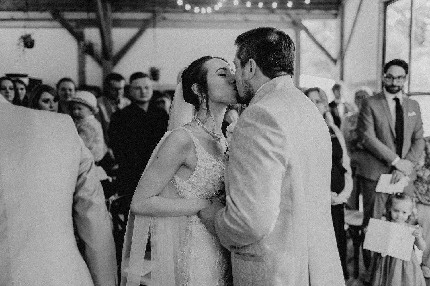 Hochzeit / Hochzeitsfotografin Schwandorf / Schwarzenfeld / Regensburg / Amberg / Bayerischer Wald / Bräuhaus Schwarzach / Schloss Hemhofen