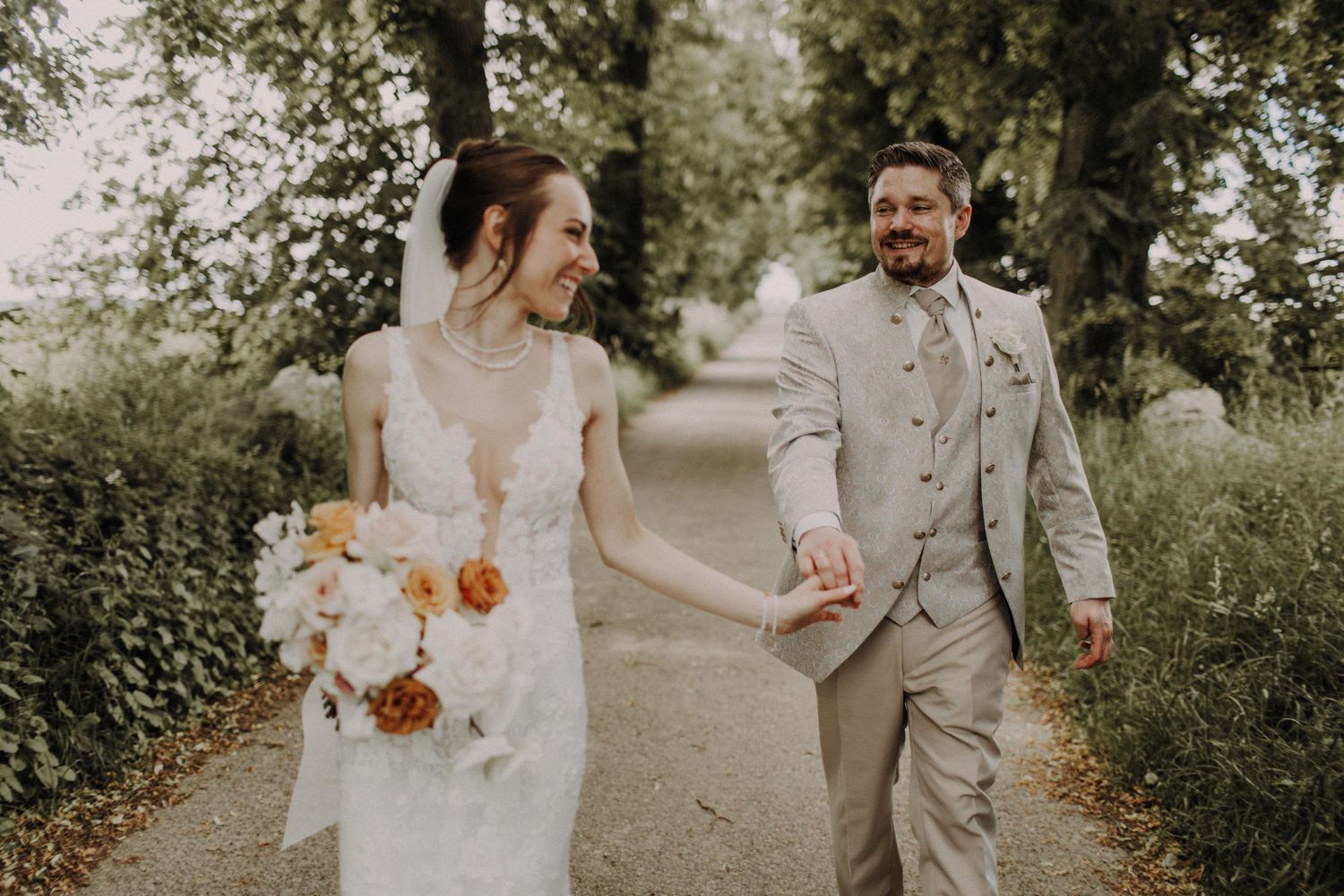 Hochzeit / Hochzeitsfotografin Schwandorf / Schwarzenfeld / Regensburg / Amberg / Bayerischer Wald / Bräuhaus Schwarzach / Schloss Hemhofen