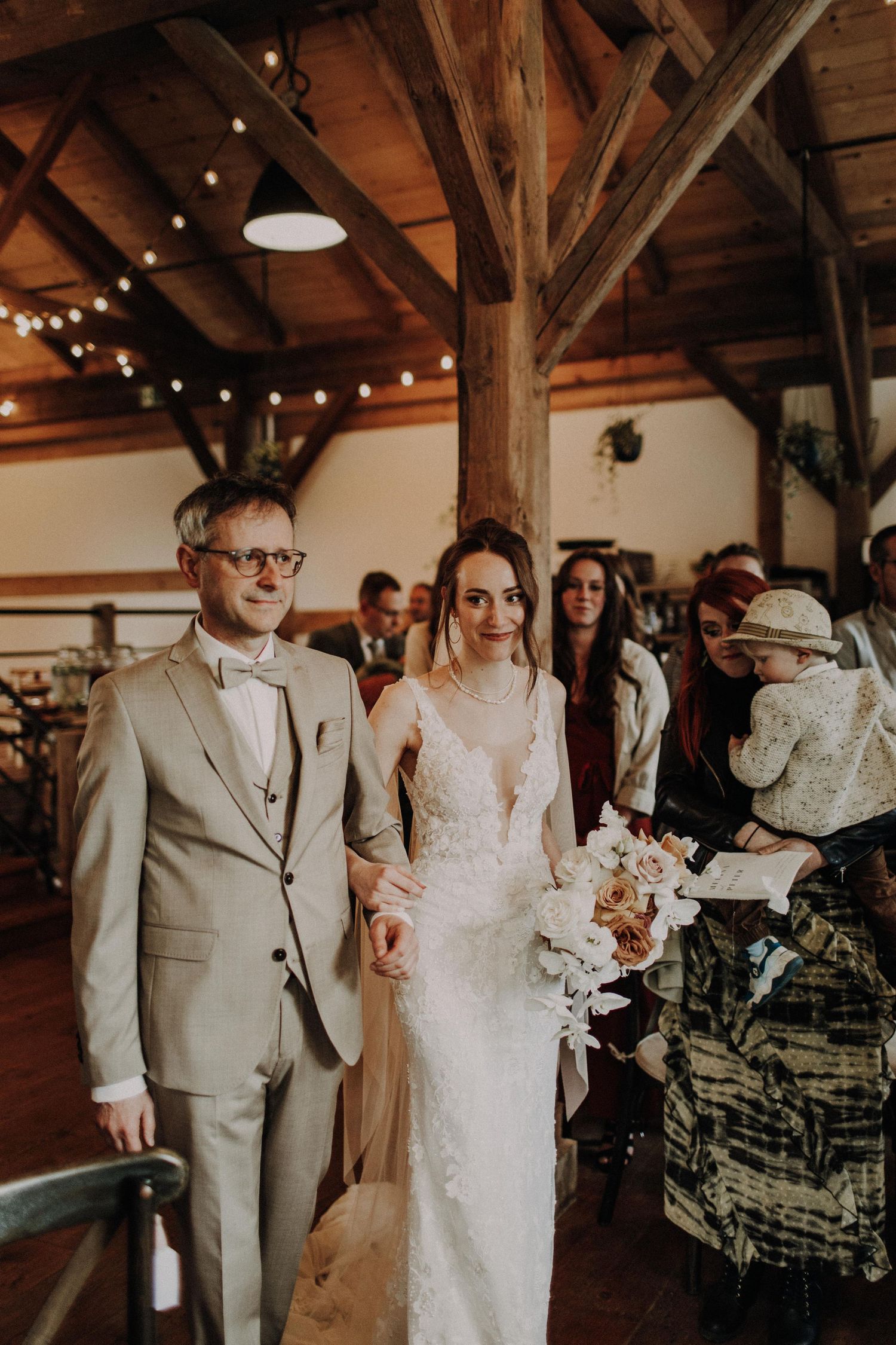 Hochzeit / Hochzeitsfotografin Schwandorf / Schwarzenfeld / Regensburg / Amberg / Bayerischer Wald / Bräuhaus Schwarzach / Schloss Hemhofen