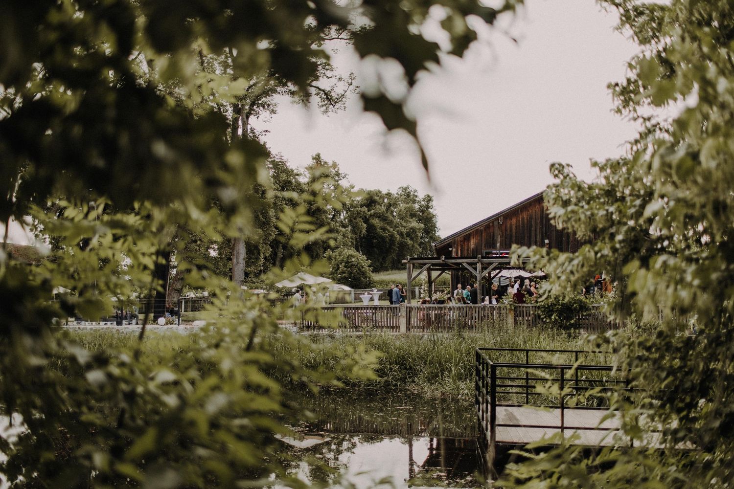 Hochzeit / Hochzeitsfotografin Schwandorf / Schwarzenfeld / Regensburg / Amberg / Bayerischer Wald / Bräuhaus Schwarzach / Schloss Hemhofen