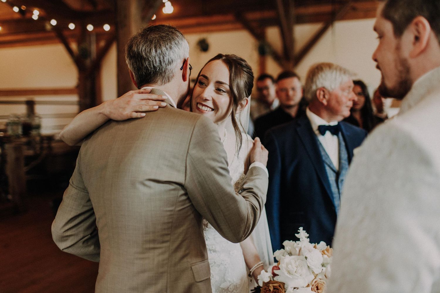 Hochzeit / Hochzeitsfotografin Schwandorf / Schwarzenfeld / Regensburg / Amberg / Bayerischer Wald / Bräuhaus Schwarzach / Schloss Hemhofen
