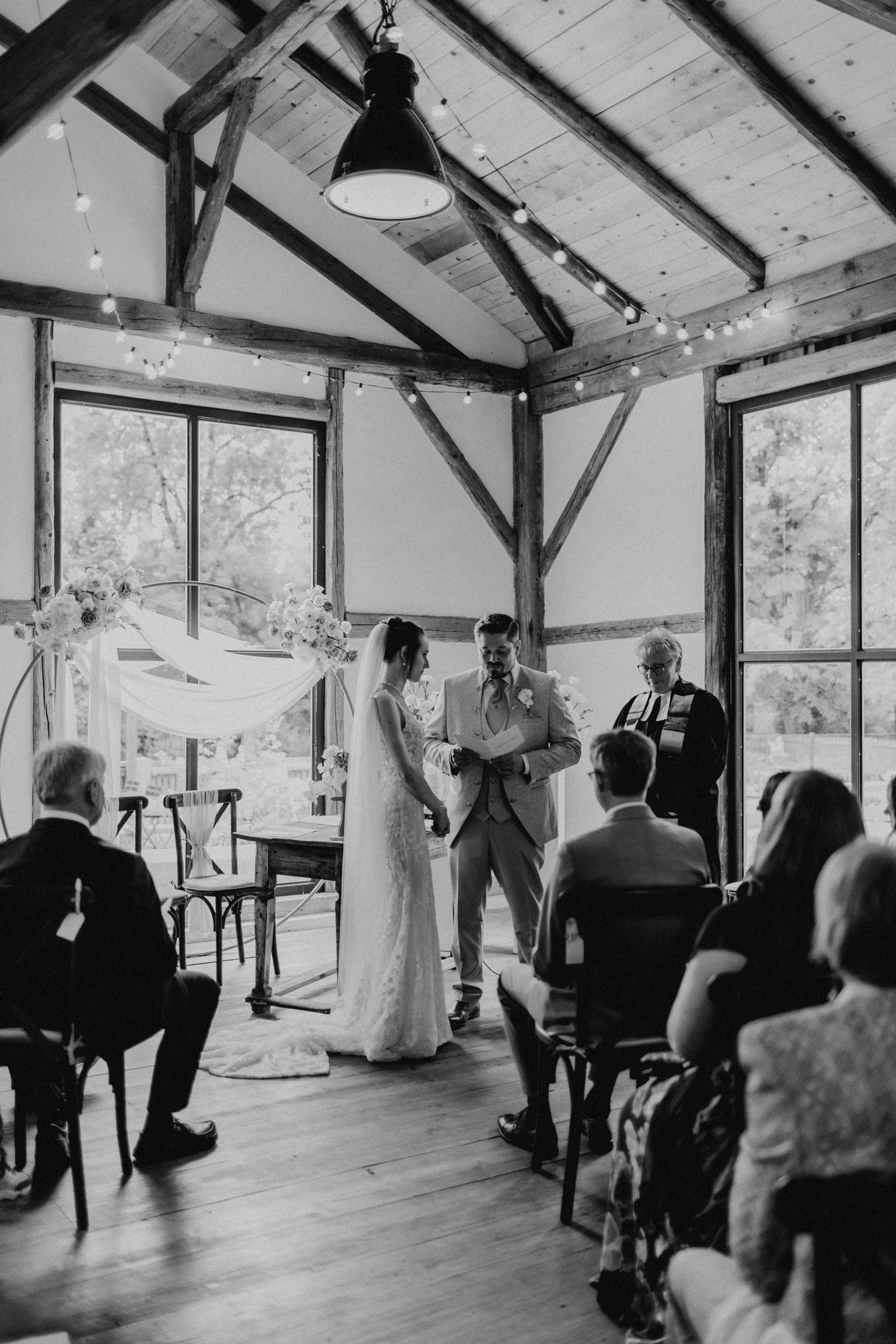 Hochzeit / Hochzeitsfotografin Schwandorf / Schwarzenfeld / Regensburg / Amberg / Bayerischer Wald / Bräuhaus Schwarzach / Schloss Hemhofen