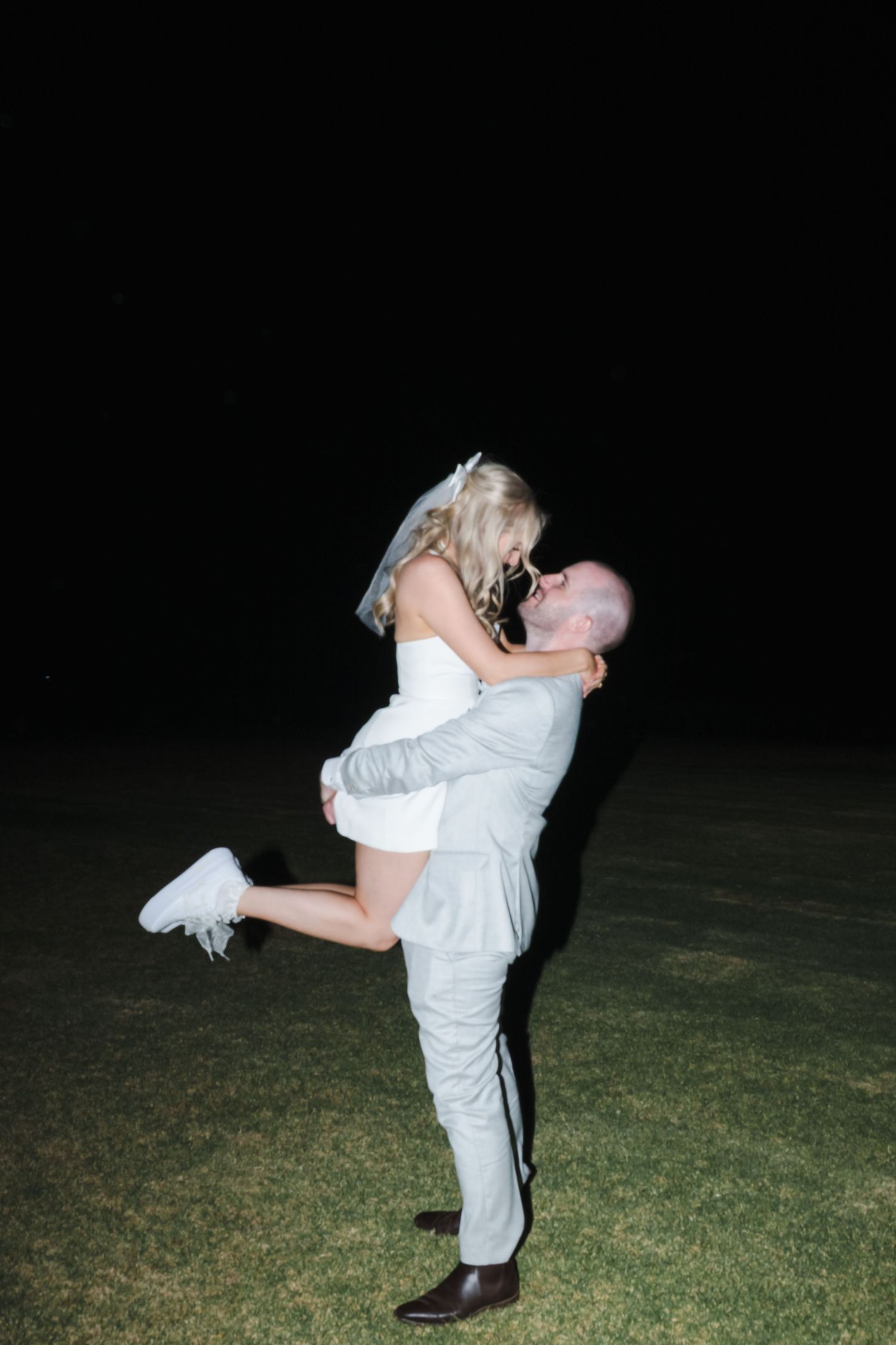 Clare Valley
South Australia
Wedding Photography
Elegant vineyard wedding photography Clare Valley
