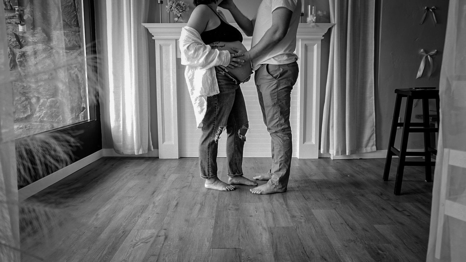 black and white maternity session