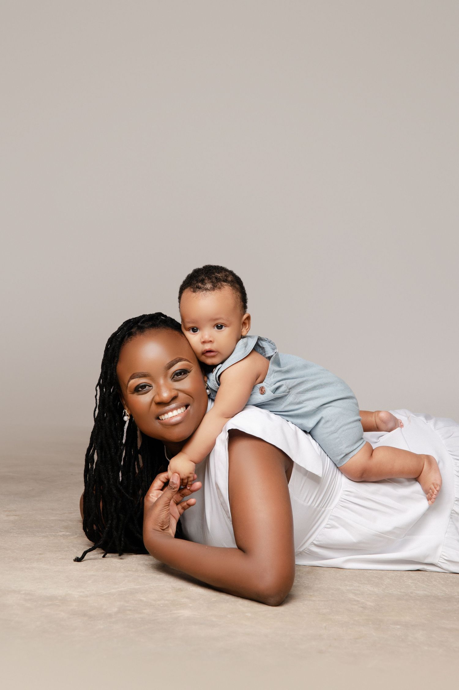 maternity, newborn studio photographer johannesburg sandton, Jepson midrand, bryanston, fourways. Best photographer. Shutter Rim Photography