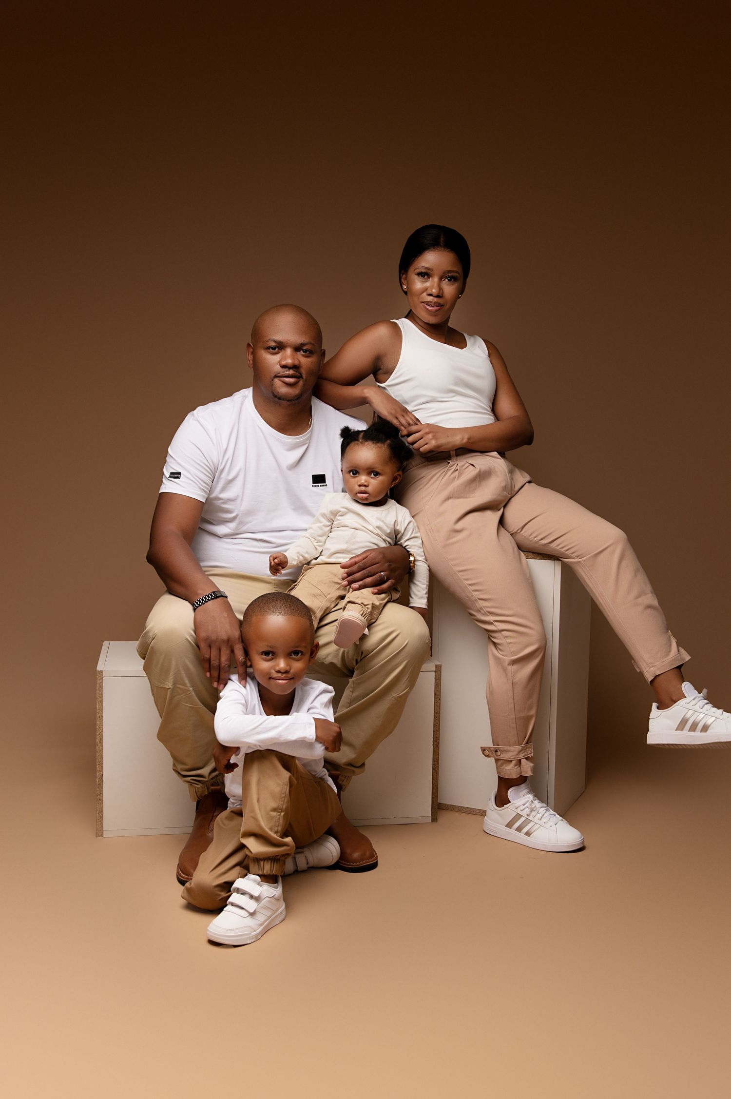maternity, newborn studio photographer johannesburg sandton, Jepson midrand, bryanston, fourways. Best photographer. Shutter Rim Photography