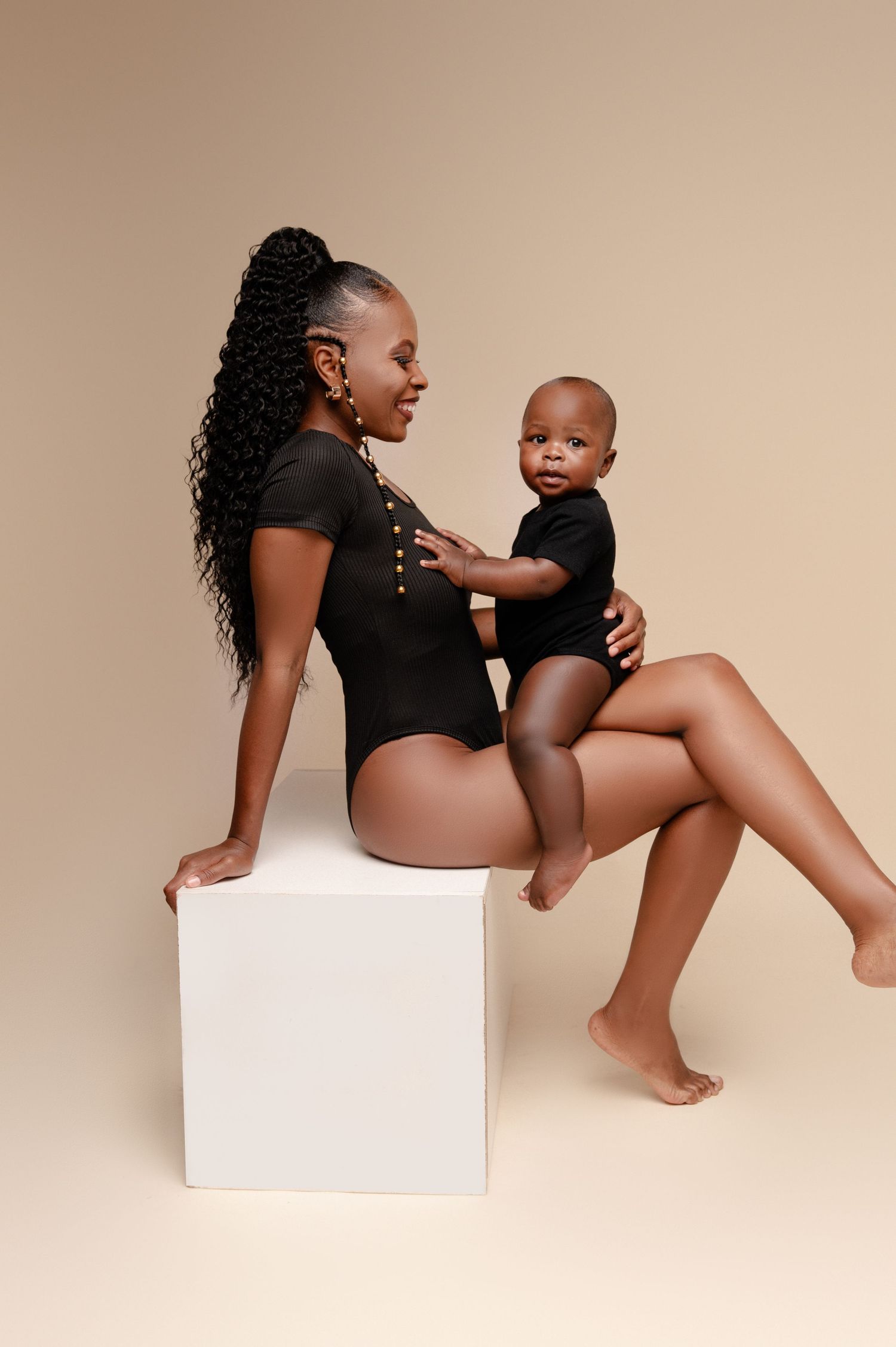 maternity, newborn studio photographer johannesburg sandton, Jepson midrand, bryanston, fourways. Best photographer. Shutter Rim Photography