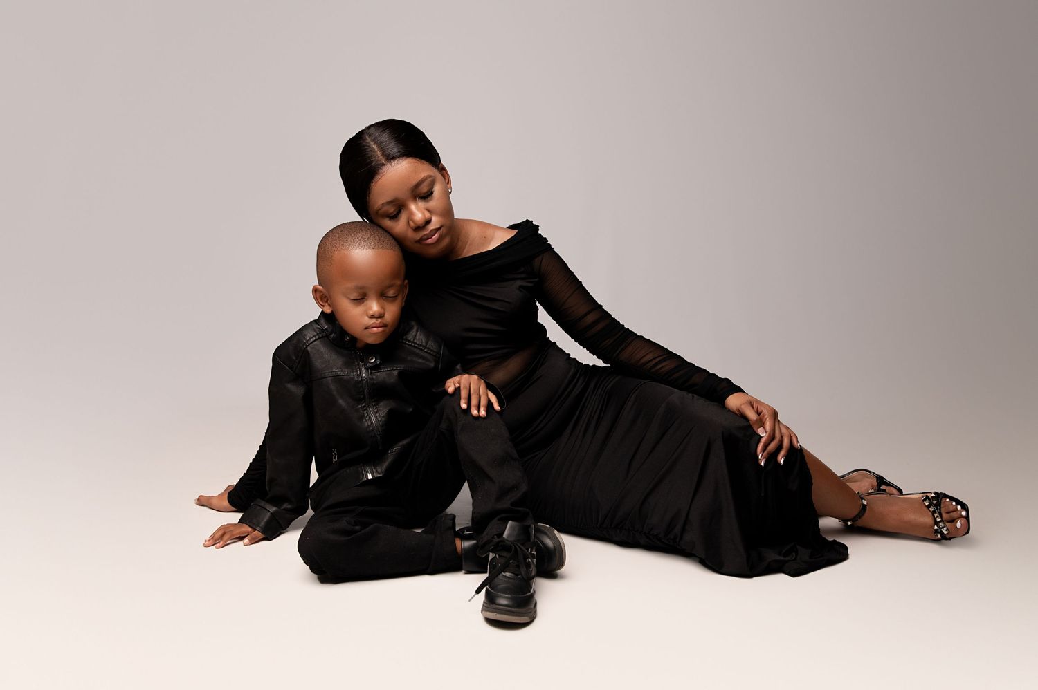 maternity, newborn studio photographer johannesburg sandton, Jepson midrand, bryanston, fourways. Best photographer. Shutter Rim Photography