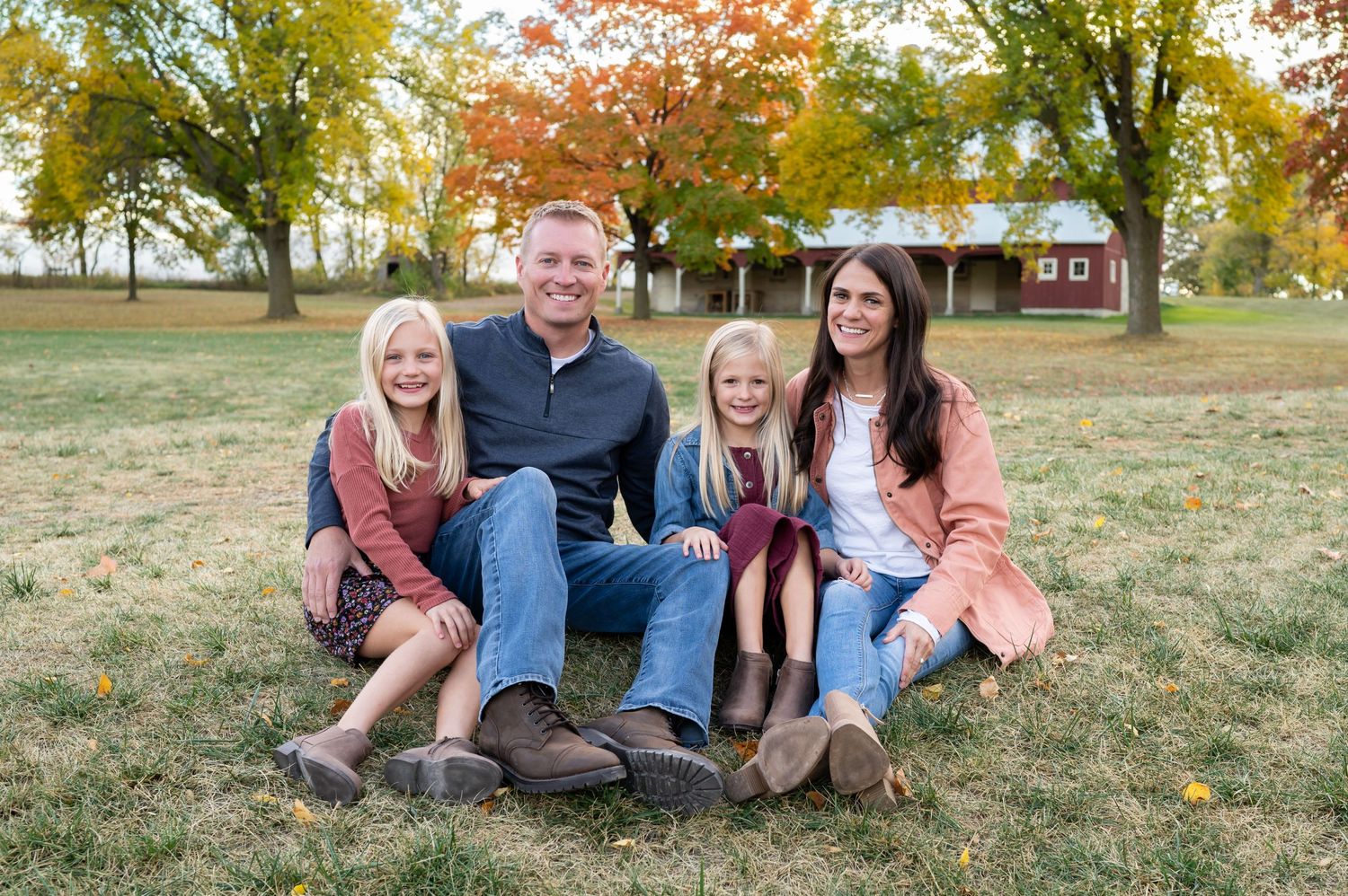 family photo fall barn