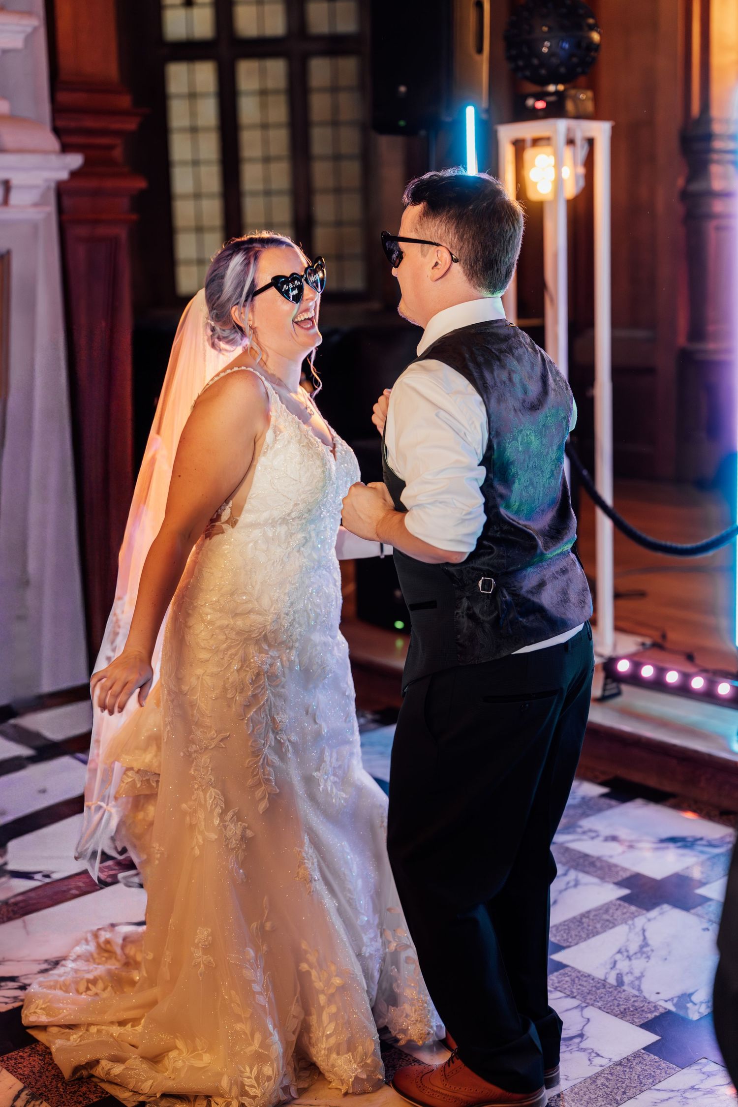 Harlaxton Manor wedding photographer. Harlaxton Manor wedding photographer. Halaxton Manor wedding.