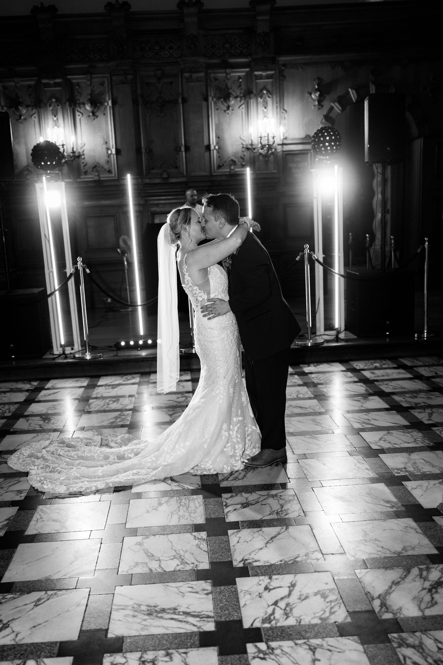 Harlaxton Manor wedding photographer. Harlaxton Manor wedding photographer. Halaxton Manor wedding.