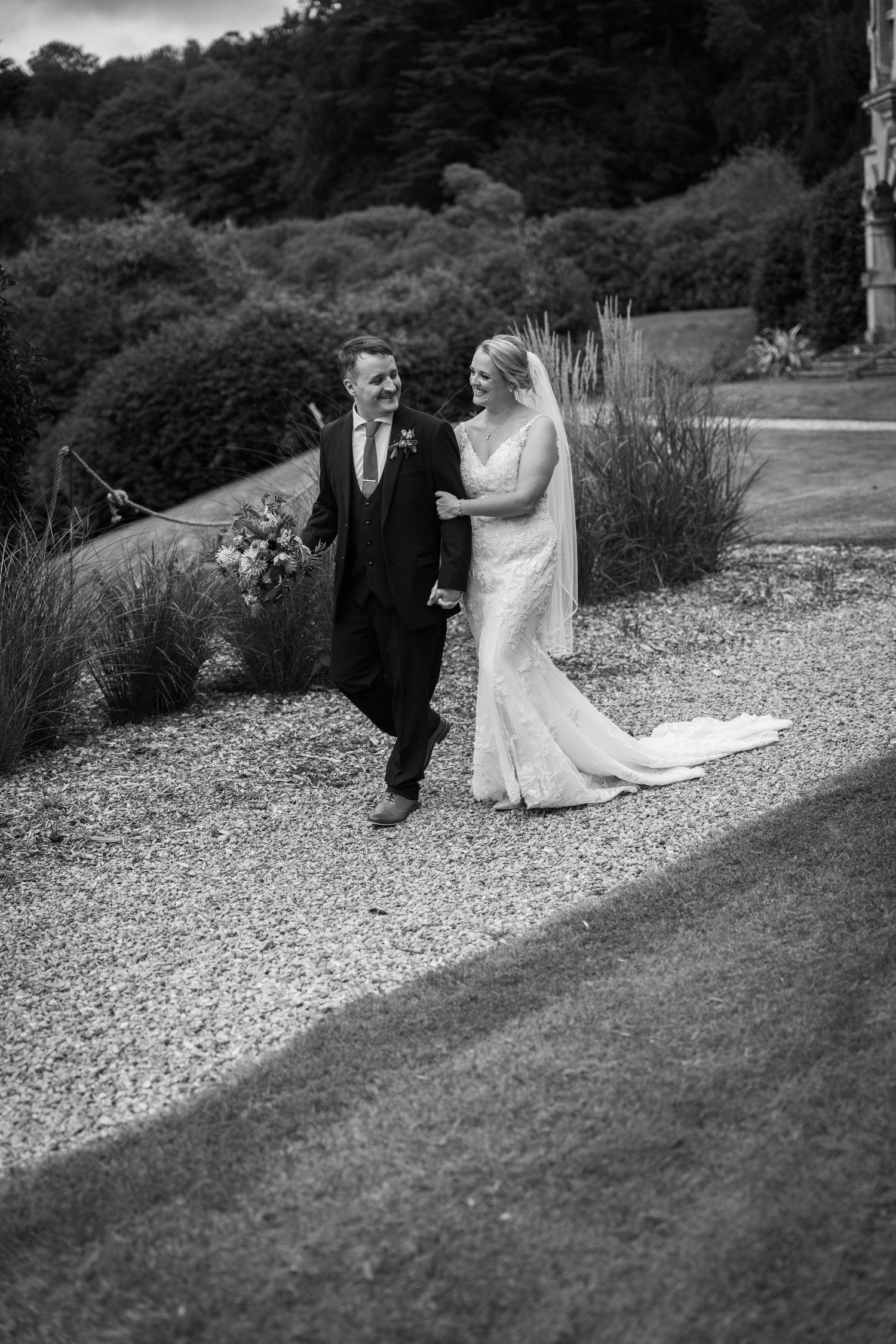 Harlaxton Manor wedding photographer. Harlaxton Manor wedding photographer. Halaxton Manor wedding.