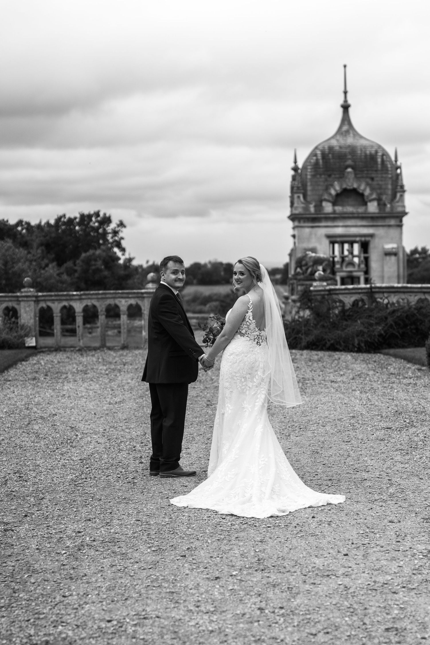 Harlaxton Manor wedding photographer. Harlaxton Manor wedding photographer. Halaxton Manor wedding.