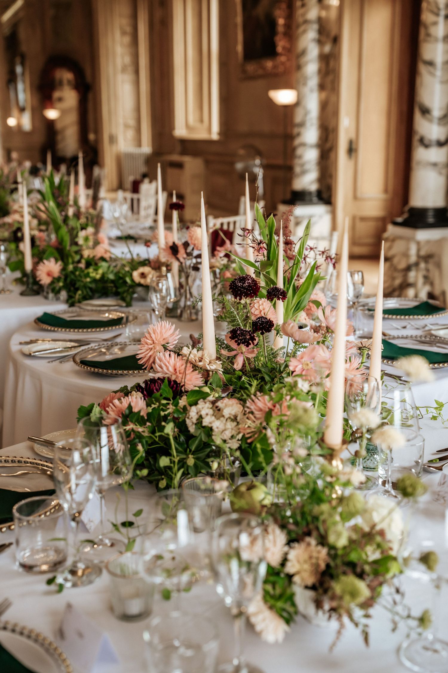 Harlaxton Manor wedding photographer. Harlaxton Manor wedding photographer. Halaxton Manor wedding.