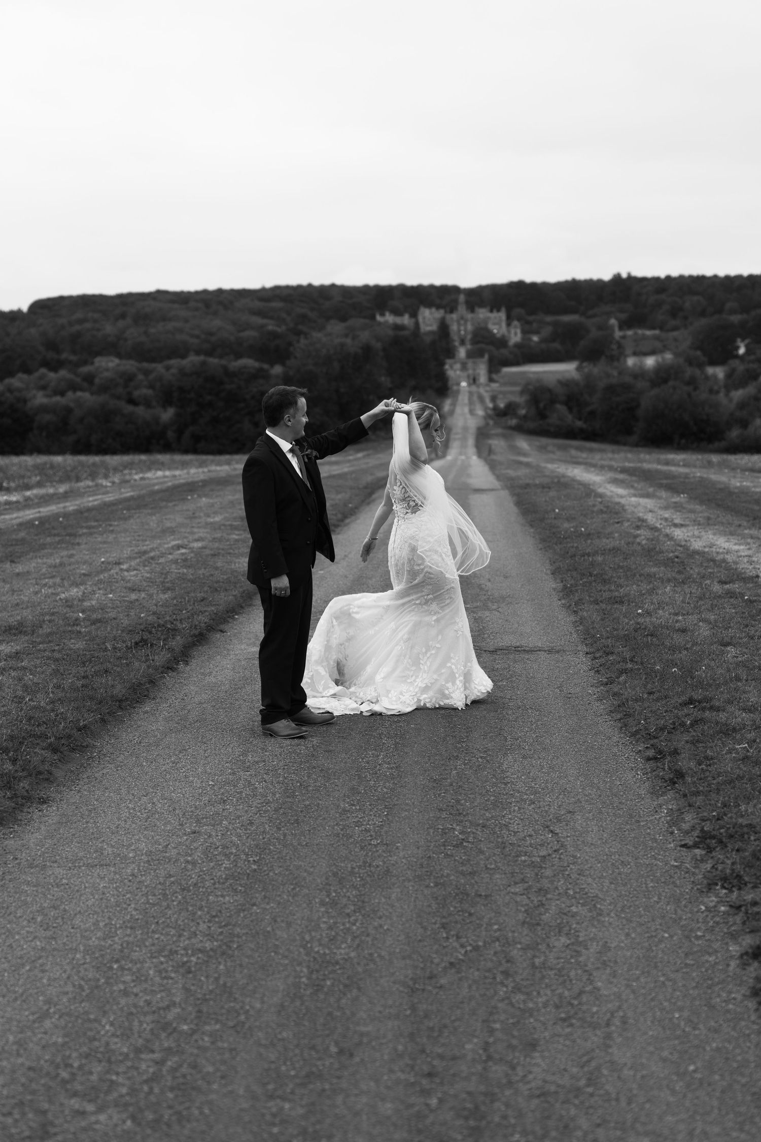 Harlaxton Manor wedding photographer. Harlaxton Manor wedding photographer. Halaxton Manor wedding.