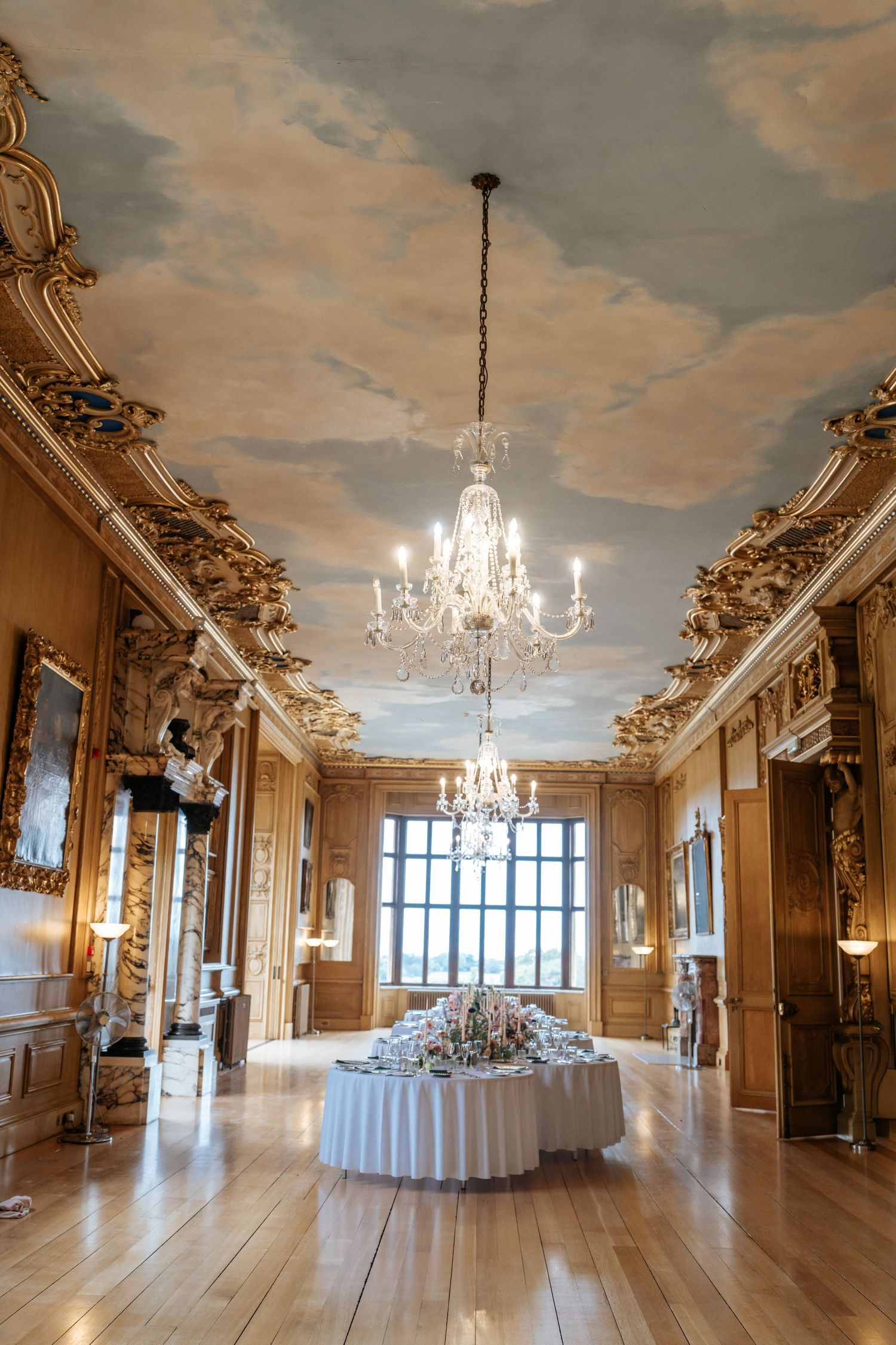 Harlaxton Manor wedding photographer. Harlaxton Manor wedding photographer. Halaxton Manor wedding.