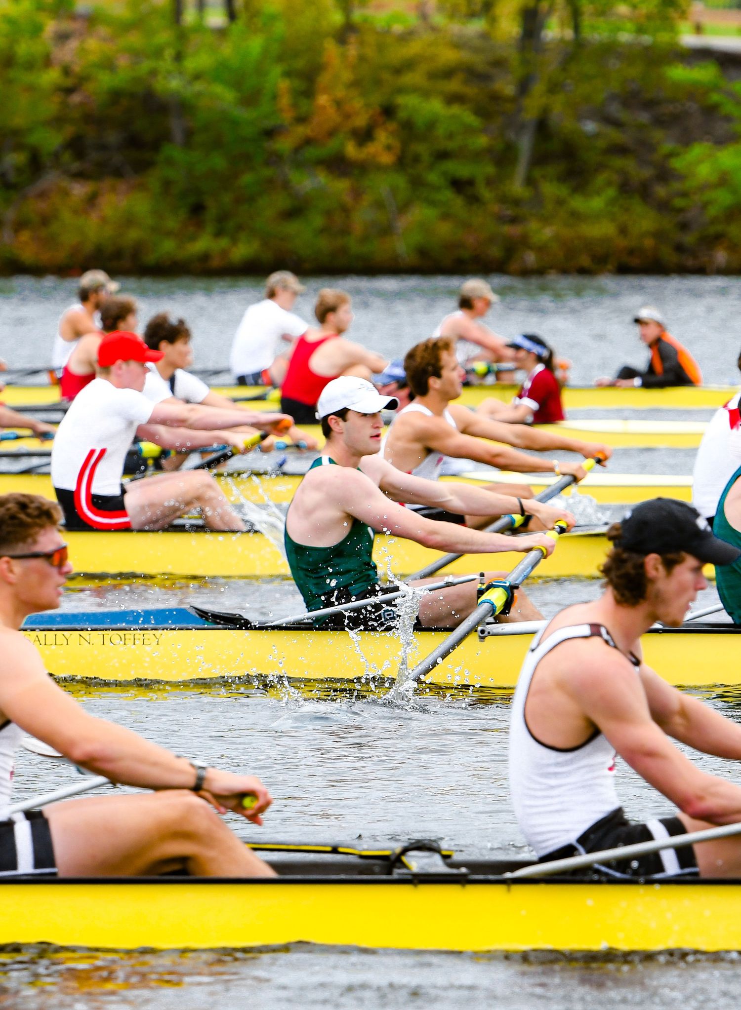 Rowers at the start line of a race at the beginning of a sprint