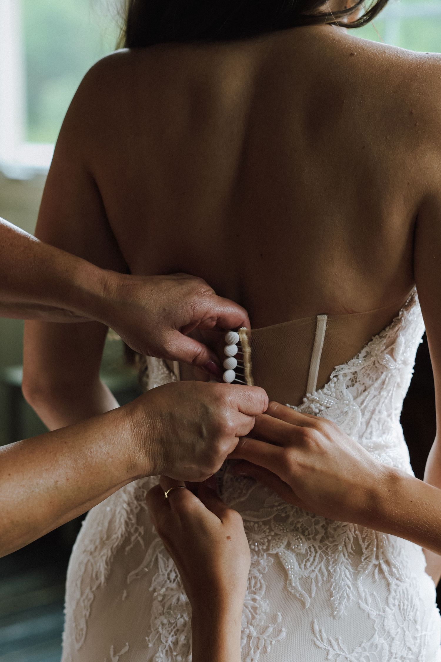 Luxury Chicago wedding reception candid photographed by Sam Burm Photo