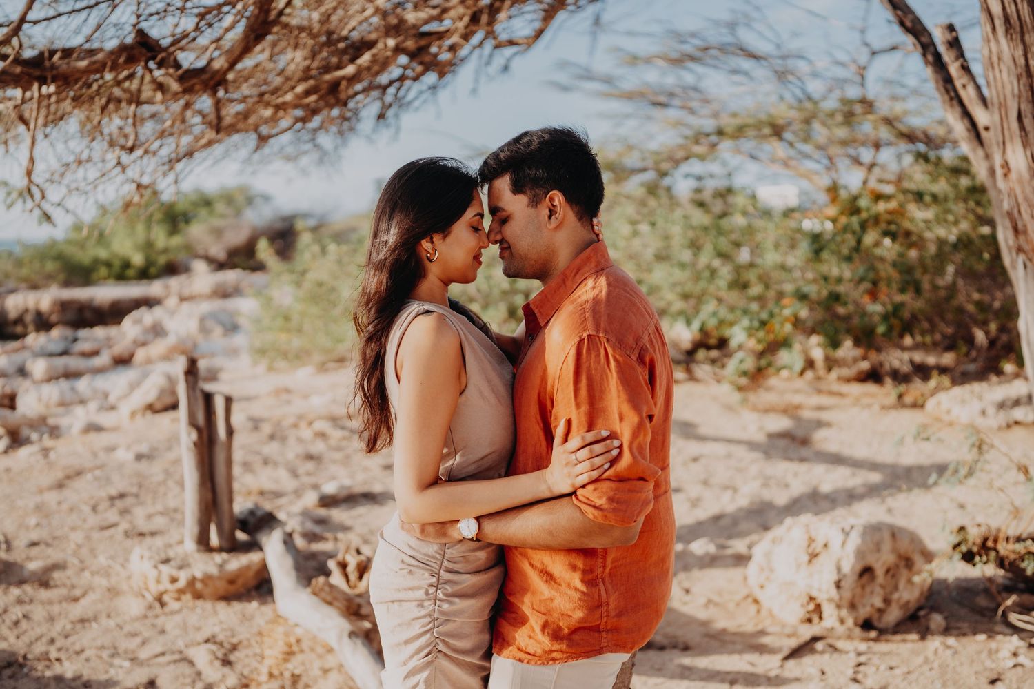 Surprise proposal photography captured on Arashi Beach in Aruba
