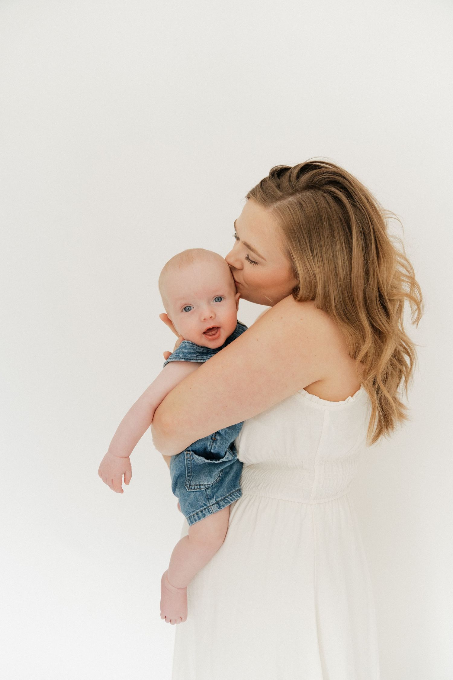 Motherhood studio sessions in Murfreesboro Tennessee