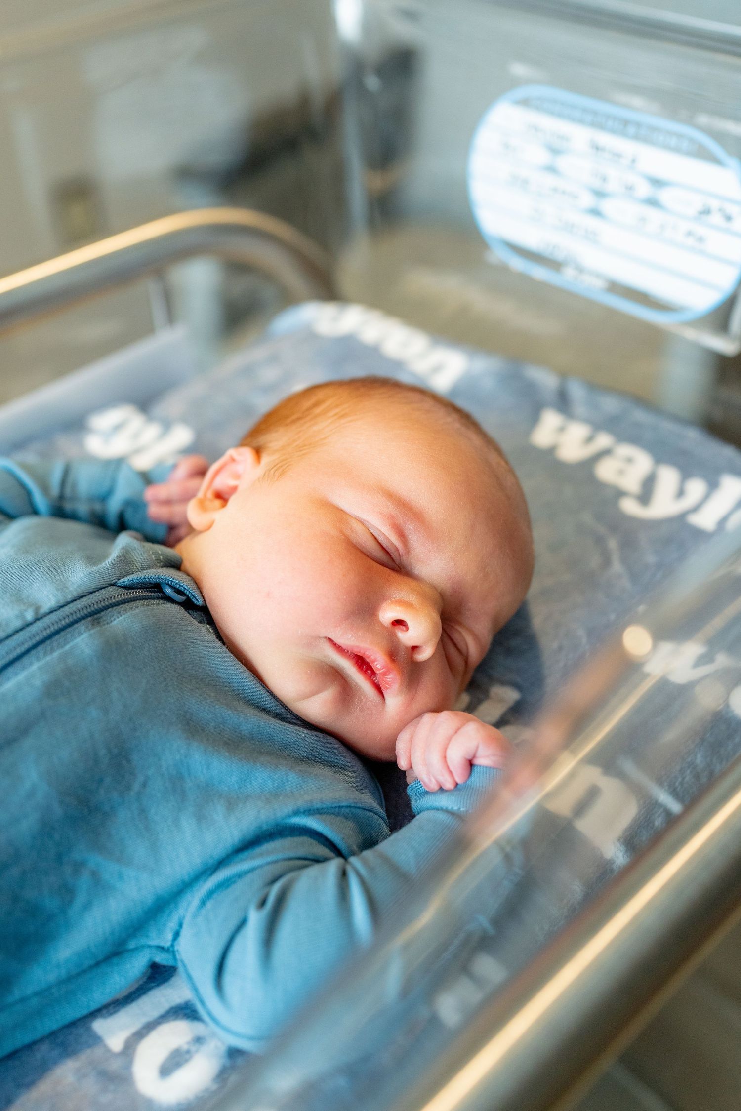 Lifestyle newborn photography in Middle Tennessee