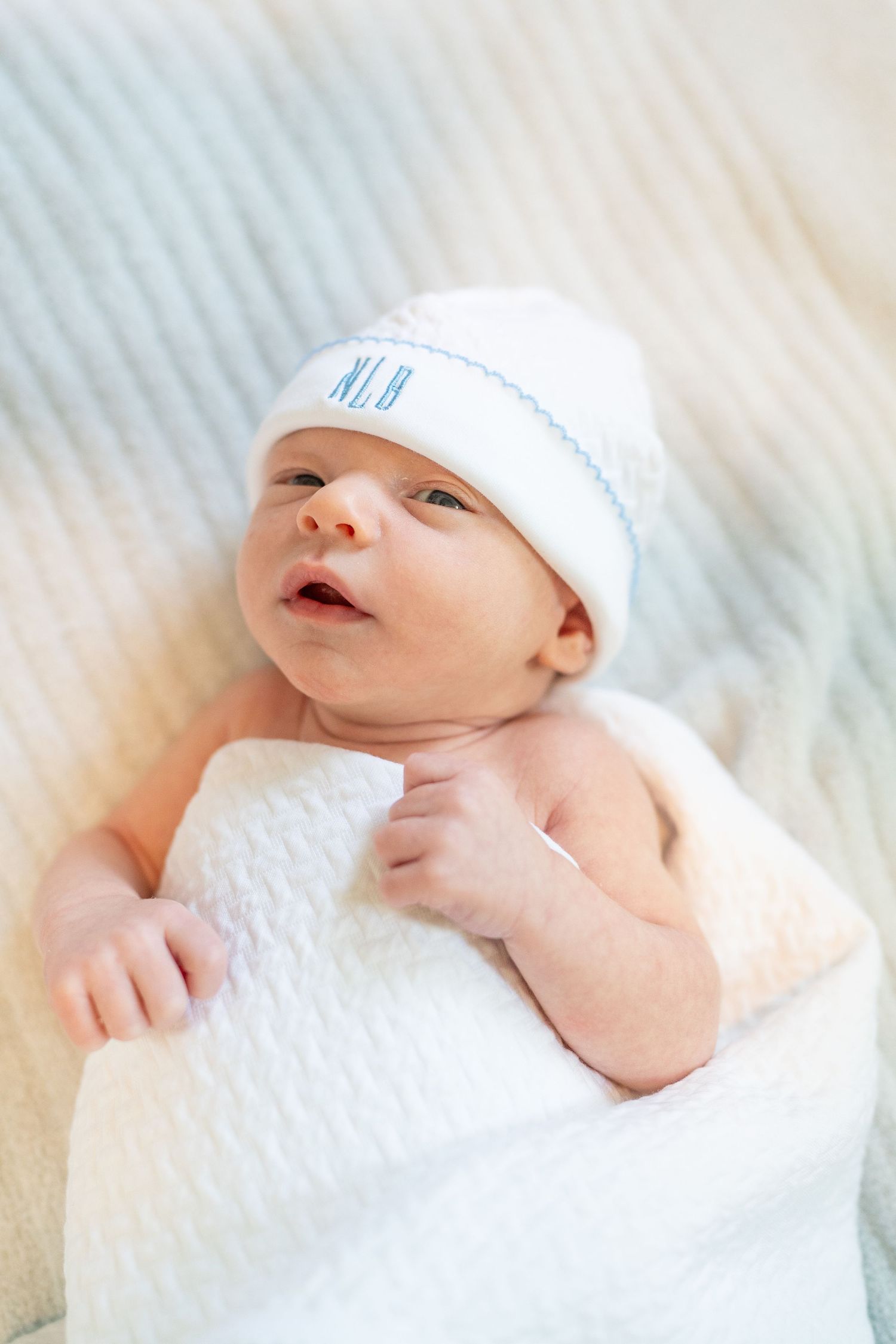 Lifestyle newborn photography session in Murfreesboro Tennessee